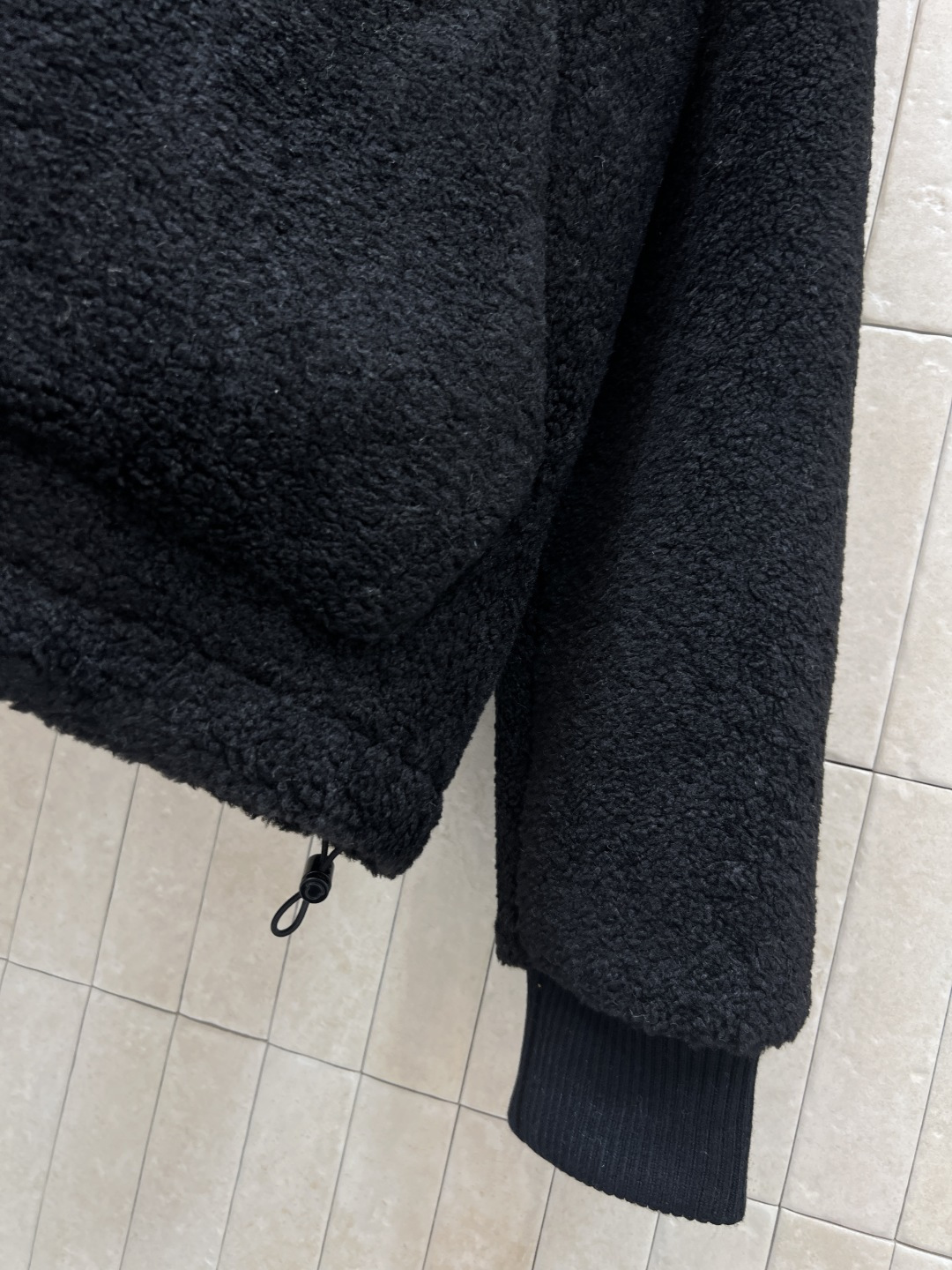 M家 25秋冬新款 双面穿泰迪绒连帽外套 一面纯色尼龙面料 另一面是软萌的颗粒绒泰迪绒 两个风格切换穿出