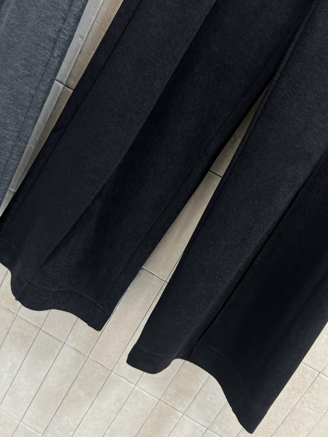 D家 25秋冬新款 字母织带直筒休闲裤 日常太需要了 字母松紧腰+抽绳收腰设计 阔腿的直筒裤型 轻松的穿