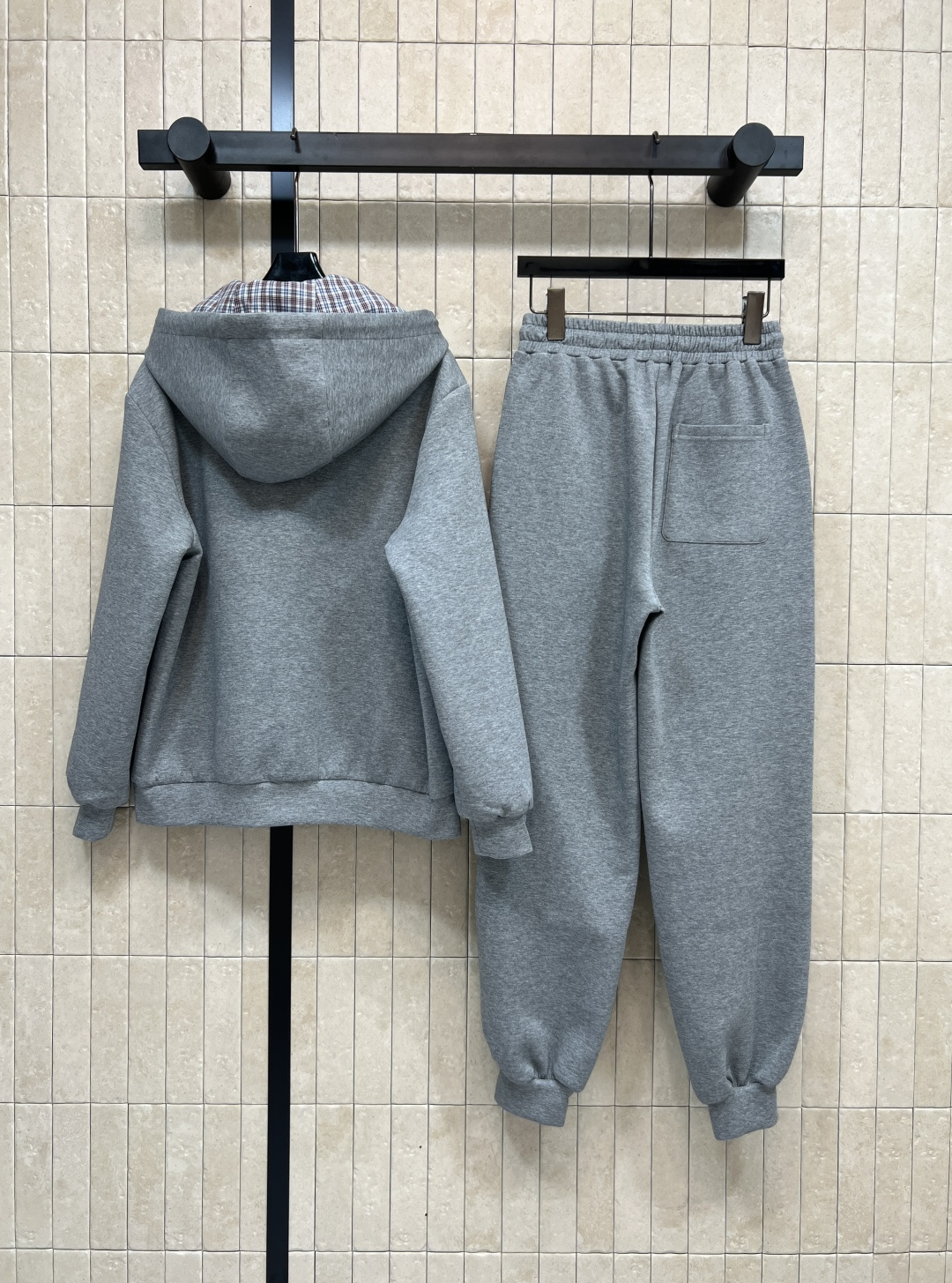 MIu家 25秋冬新款 双面穿连帽外套+束脚卫裤 日常休闲运动套装 外套可双面穿 一面经典纯色另一面复古