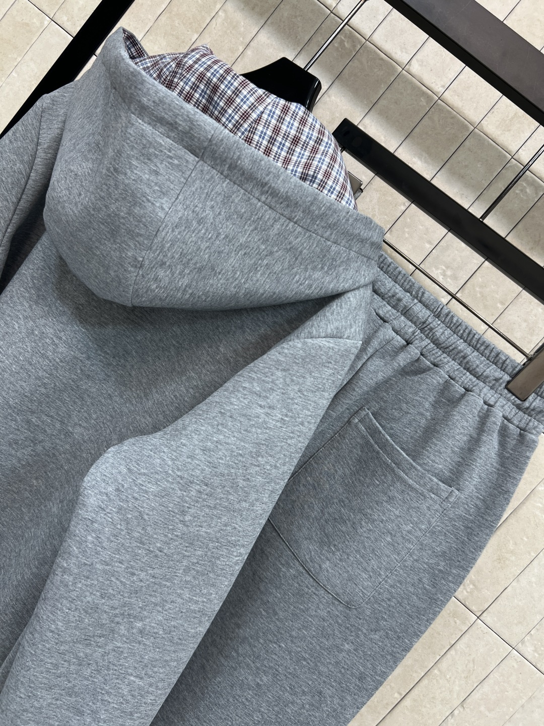 MIu家 25秋冬新款 双面穿连帽外套+束脚卫裤 日常休闲运动套装 外套可双面穿 一面经典纯色另一面复古