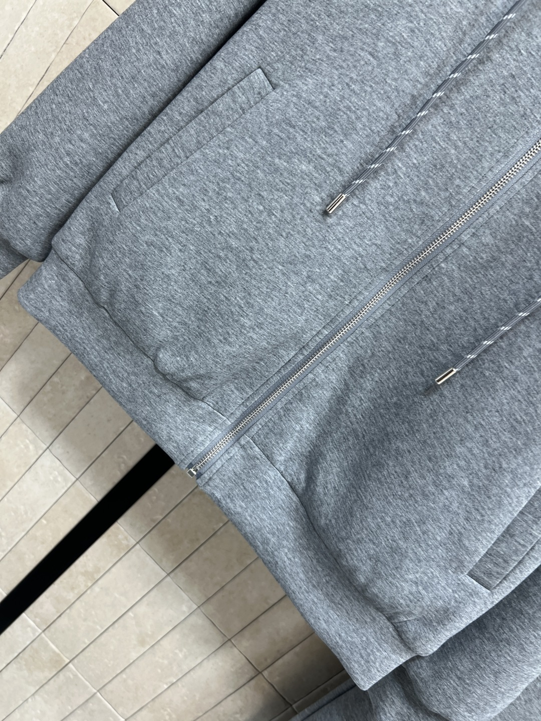 MIu家 25秋冬新款 双面穿连帽外套+束脚卫裤 日常休闲运动套装 外套可双面穿 一面经典纯色另一面复古