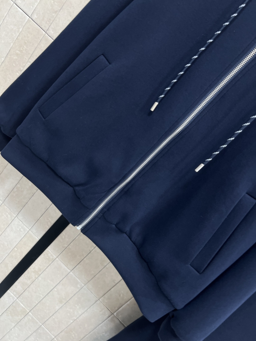 MIu家 25秋冬新款 双面穿连帽外套+束脚卫裤 日常休闲运动套装 外套可双面穿 一面经典纯色另一面复古