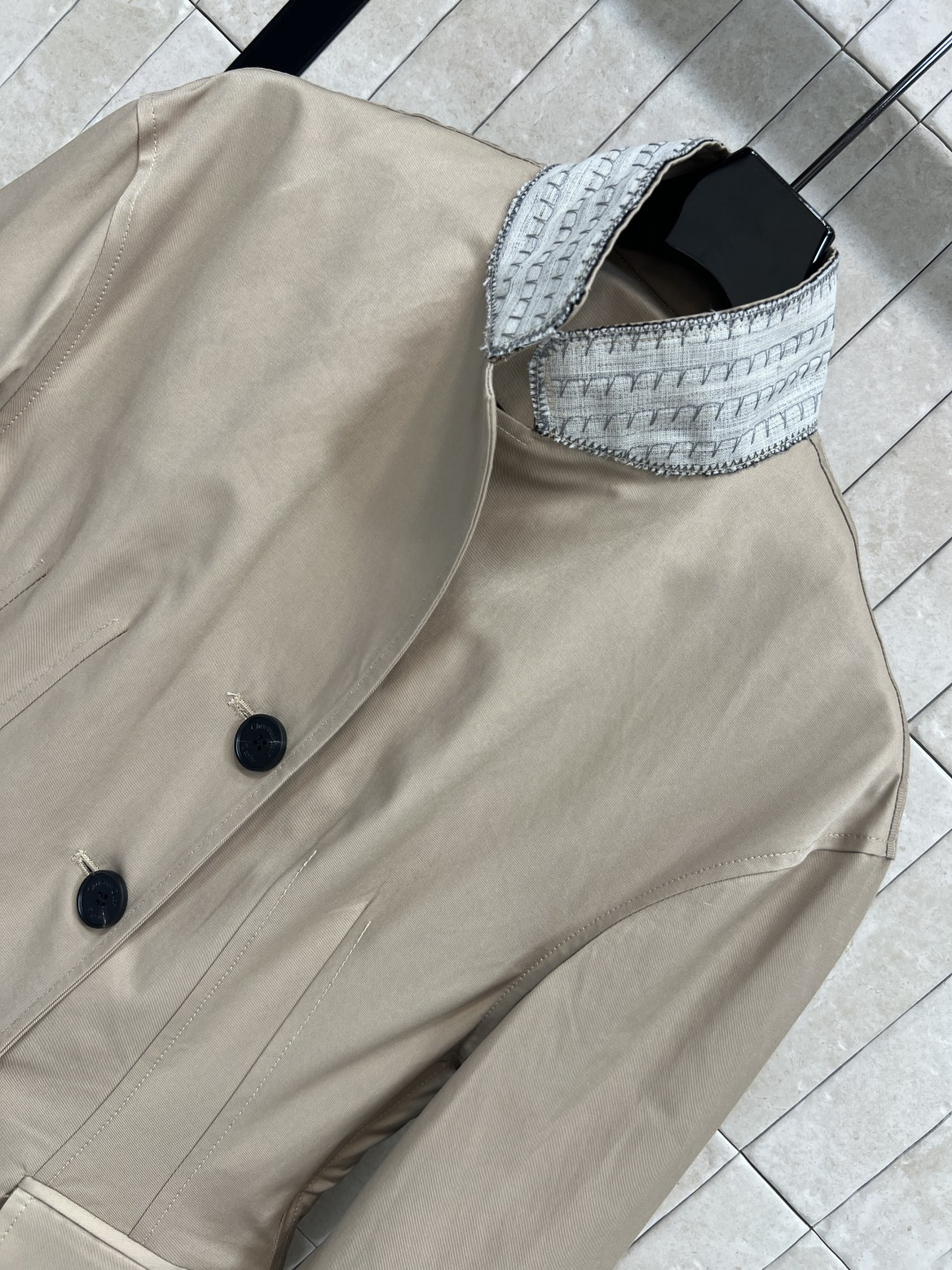 D家 25秋冬新款 一体式紧身胸衣长款风衣 可拆卸束身衣设计 温柔高级显气质 精选纯棉面料打造 力挺有型