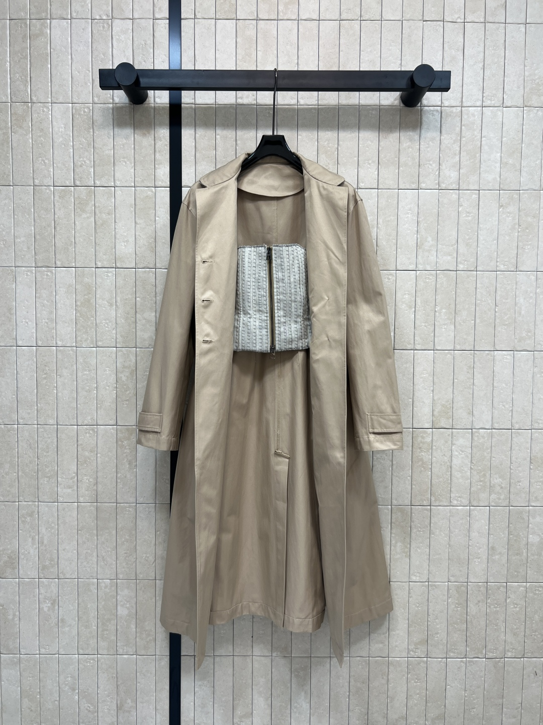 D家 25秋冬新款 一体式紧身胸衣长款风衣 可拆卸束身衣设计 温柔高级显气质 精选纯棉面料打造 力挺有型