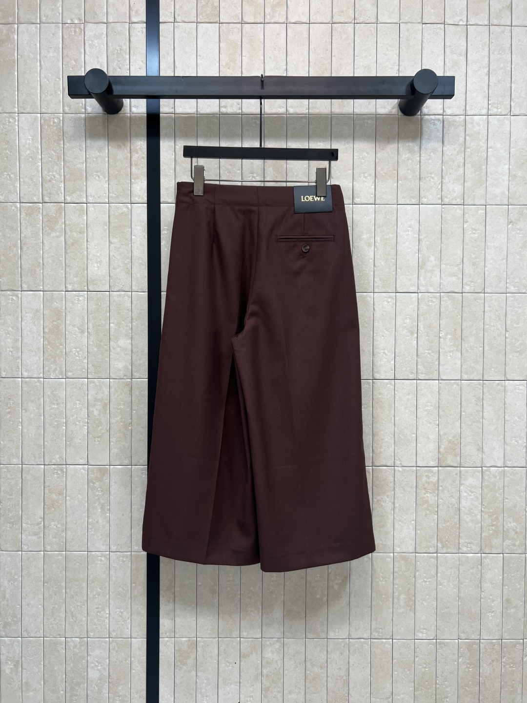 LW家 25秋冬新款 褶皱皮扣九裤阔腿西裤 可以日常通勤的一款西裤 高腰褶皱皮带装饰很有设计感 立体有形