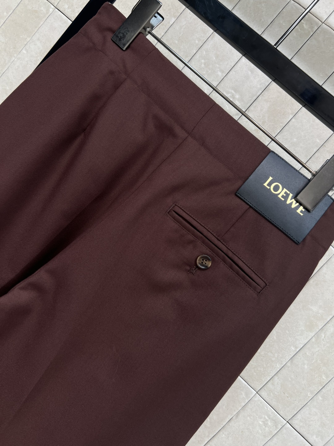 LW家 25秋冬新款 褶皱皮扣九裤阔腿西裤 可以日常通勤的一款西裤 高腰褶皱皮带装饰很有设计感 立体有形