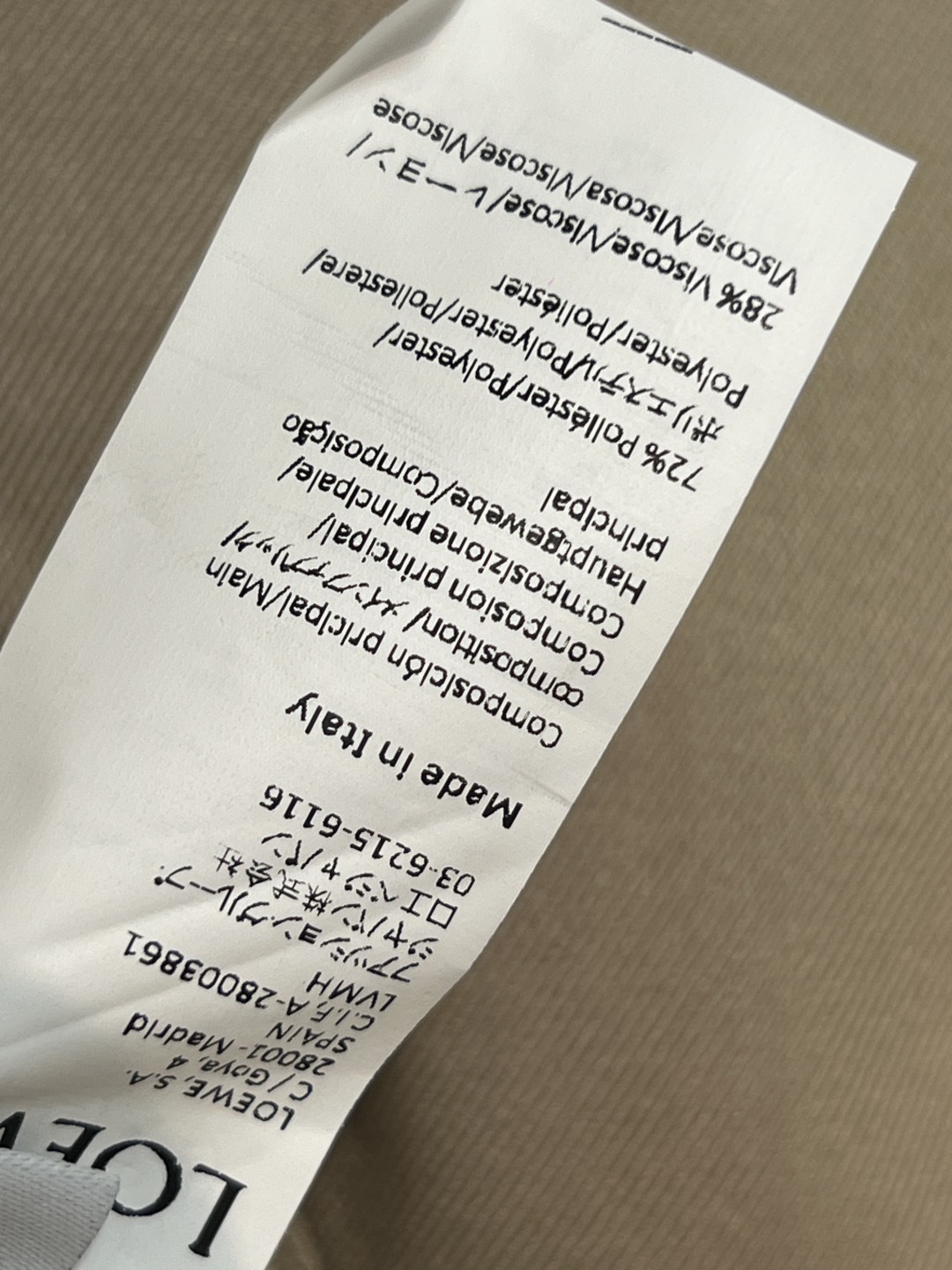 LW家 25秋冬新款 褶皱皮扣装饰阔腿短裤 可以日常通勤的一款西装短裤 高腰褶皱皮带装饰很有设计感 立体