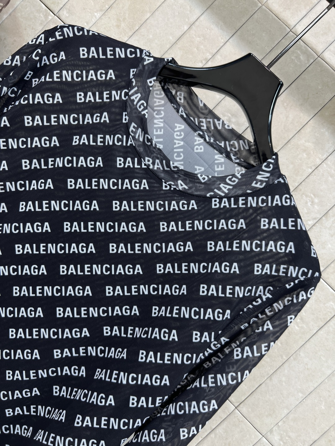 25秋冬新款 万能logo网纱打底衫 日常必备的单品 满弹幕 logo印花经典复古 修身版型显瘦百搭 透