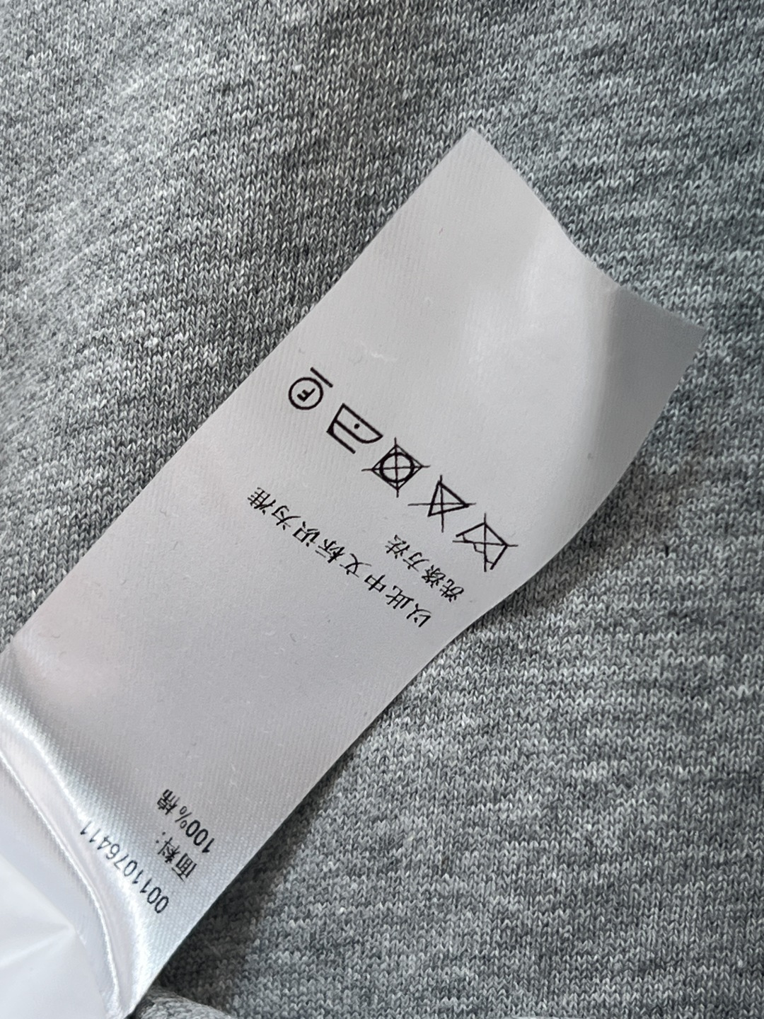 LW家 25秋冬新款 logo皮标休闲套装 连帽拉链短款外套搭配束脚长裤 一套上身帅气拉风 美式运动风减