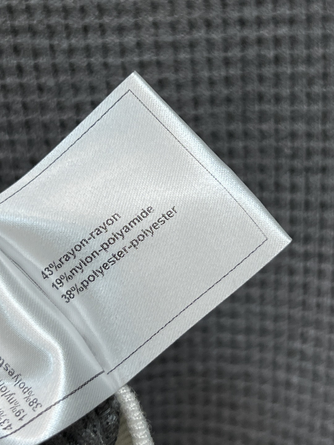 小香家 25秋冬新款 织带拼接休闲套装 日常高街单品 连帽卫衣外套搭配松紧休闲裤 胸口logo章仔点缀 