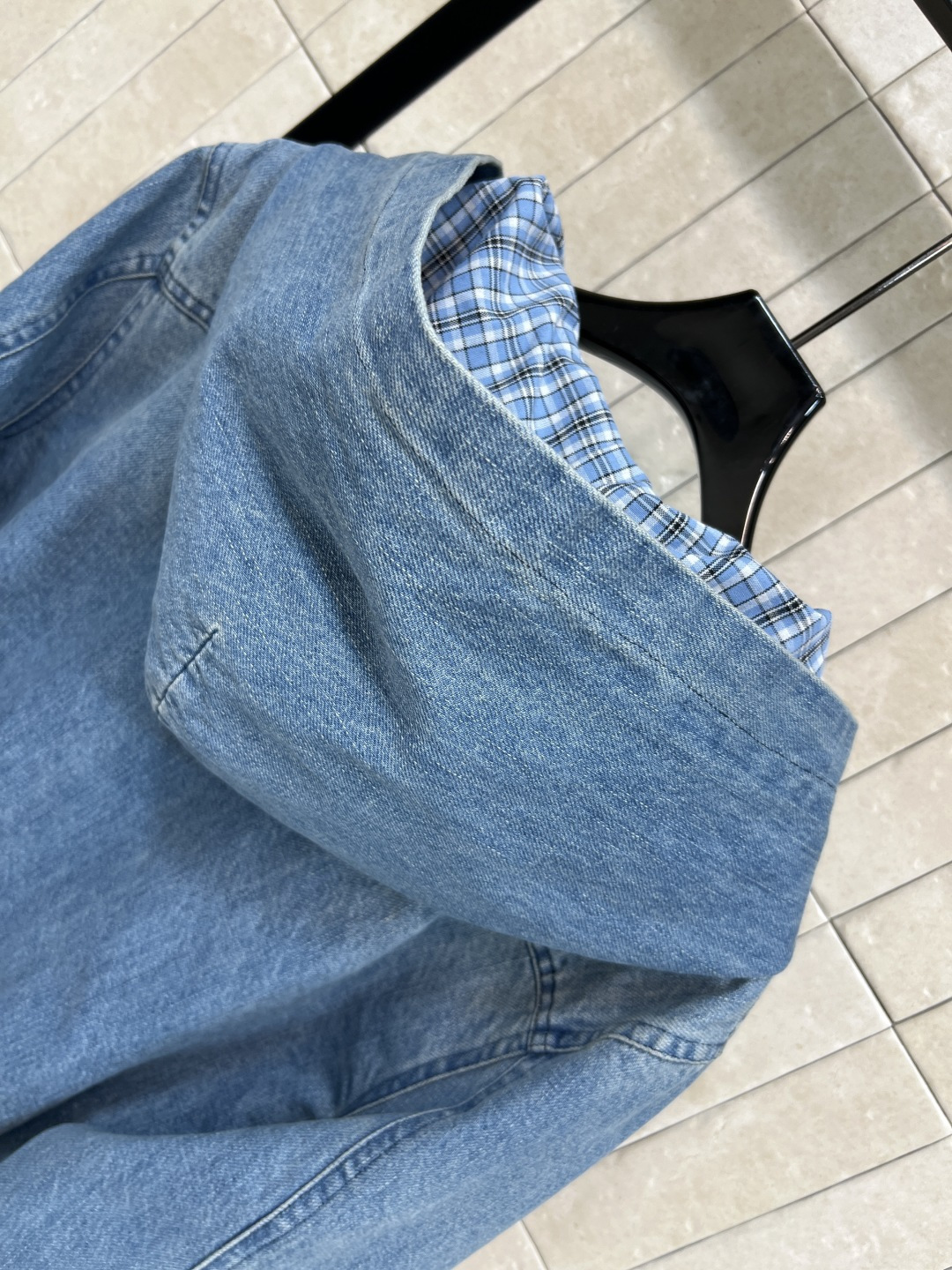 MIu家 25秋冬新款 连帽牛仔夹克外套 高街时髦炸街神器 连帽宽松版型 里面复古格纹内衬高级风 时髦精