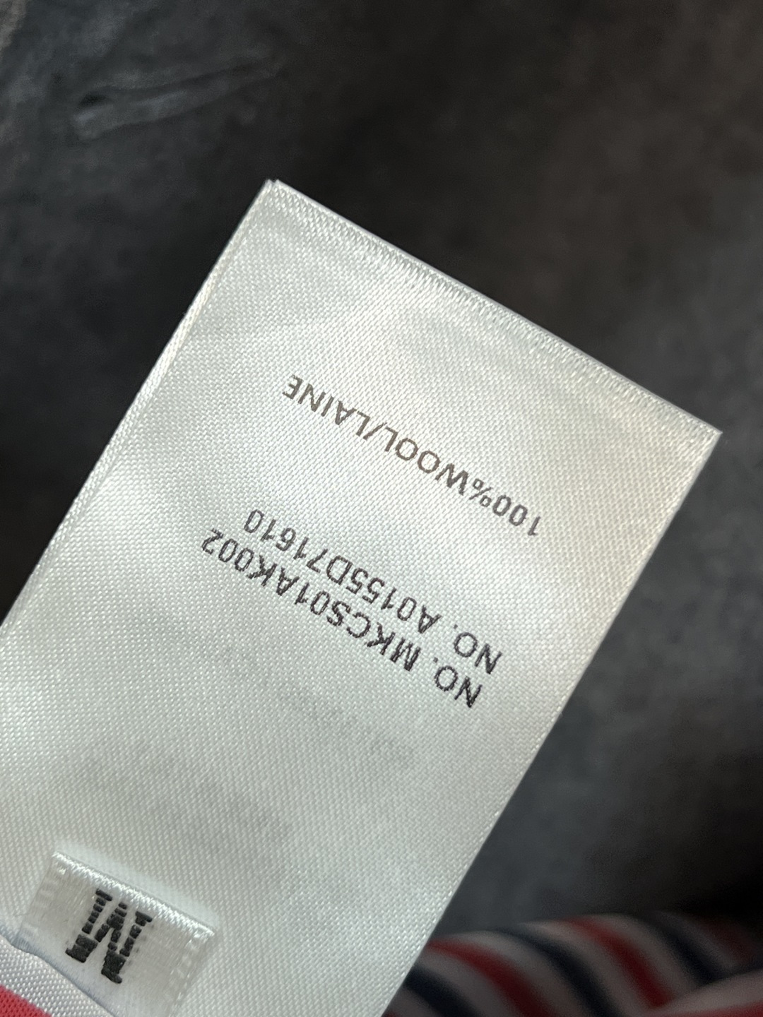 TB家 25秋冬新品 英伦风学院风杠条西服 可拆卸马甲内搭 经典不过时的设计风格 帅气翻领垫肩小西服 上