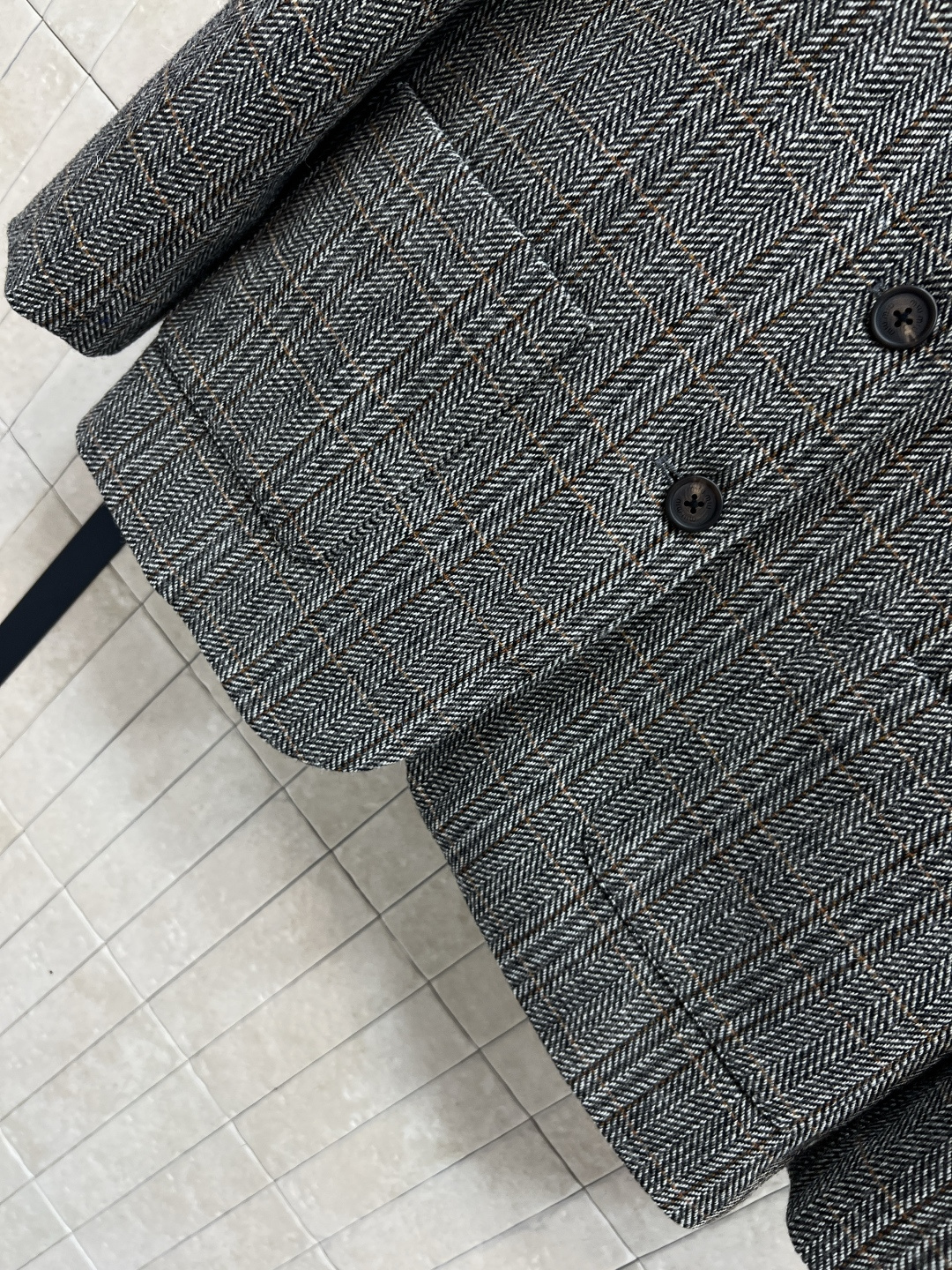 Miu家 25秋冬新款 复古格纹西装外套 宽松版型舒适不挑人 不是那么的硬挺日常外搭刚刚好 展现轻熟魅力