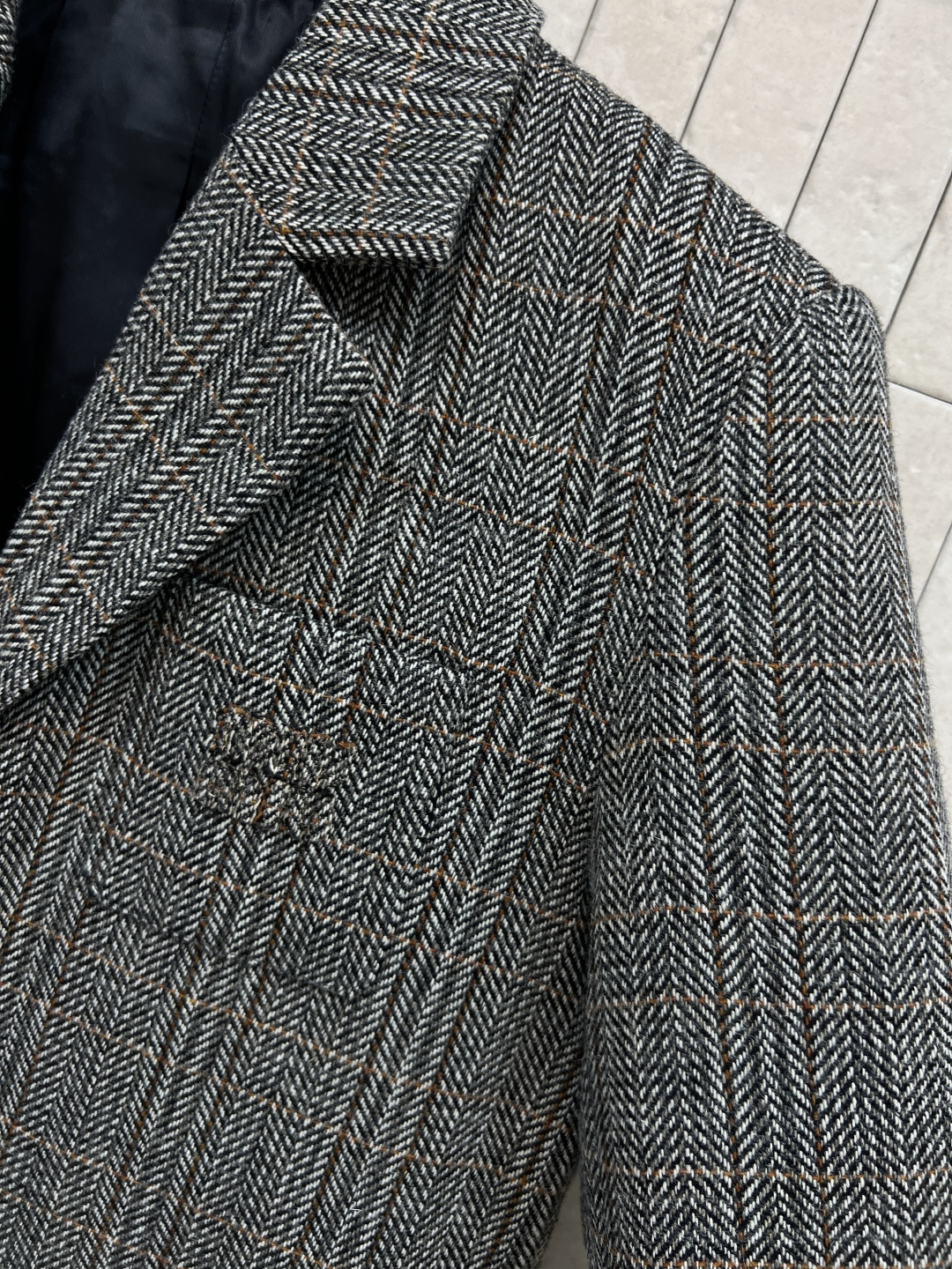 Miu家 25秋冬新款 复古格纹西装外套 宽松版型舒适不挑人 不是那么的硬挺日常外搭刚刚好 展现轻熟魅力