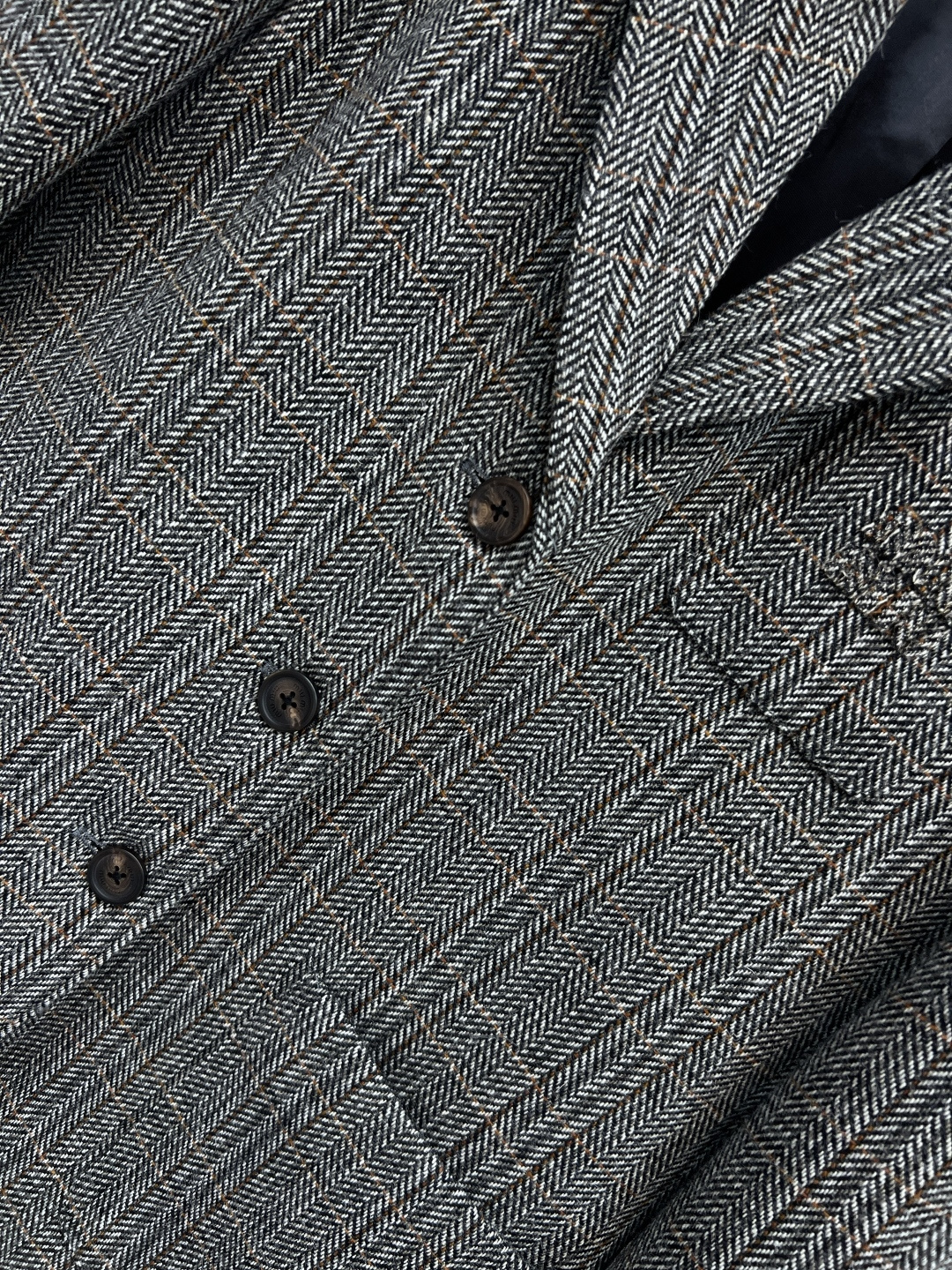 Miu家 25秋冬新款 复古格纹西装外套 宽松版型舒适不挑人 不是那么的硬挺日常外搭刚刚好 展现轻熟魅力