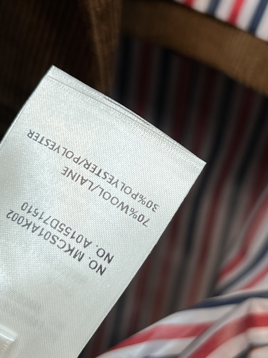 TB 25秋冬新款 英伦风复古格纹西装外套+拼接短裙 可拆卸马甲内胆 V领修身的版型外套搭配一片式短裙 