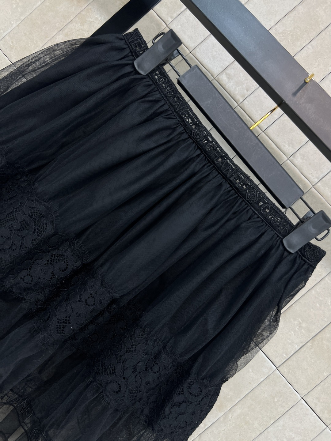 小香家 25秋冬新款 高腰a字网纱蓬蓬裙 超级火的蛋糕裙 层层叠加很显腿细 还超级甜美又减龄 内有里衬 