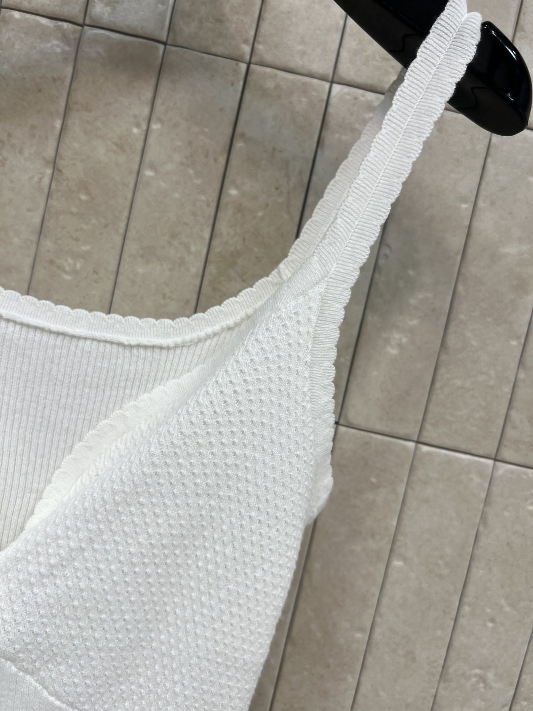 MIu家 25秋冬新款 针织小吊带 日常必备单品 单穿性感 内搭版型超显瘦 进口棉纱线质感超舒适 休闲时