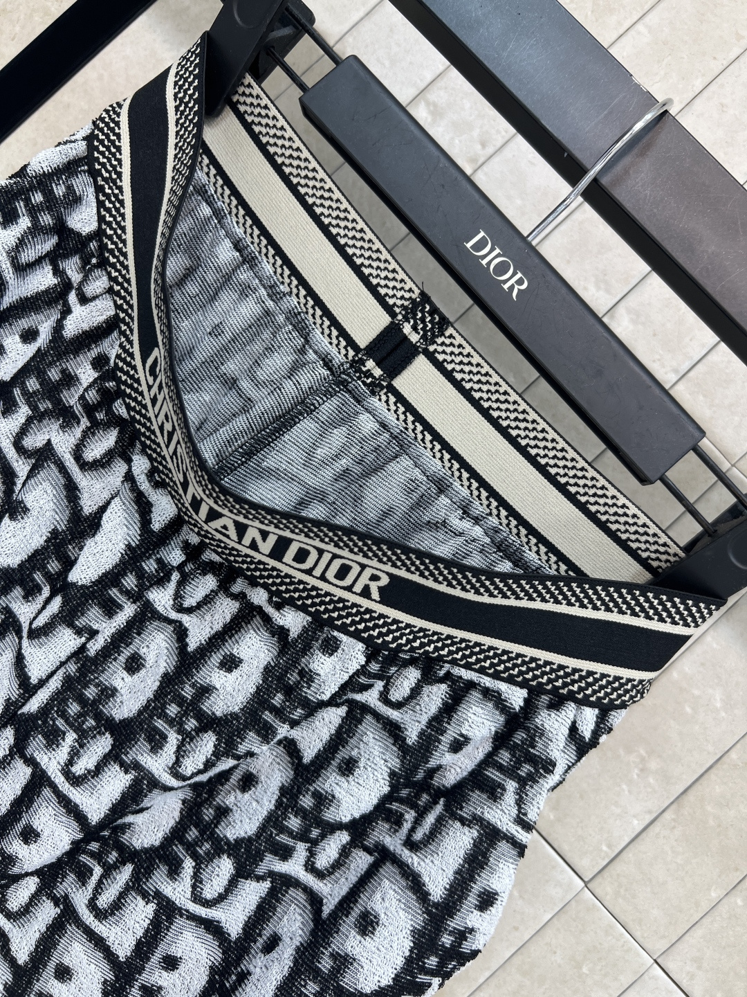 D家 25秋冬新款 D字母提花针织休闲裤 搭配各种t和针织衫都可 简简单单很有时髦感 轻松搞定通勤日常穿