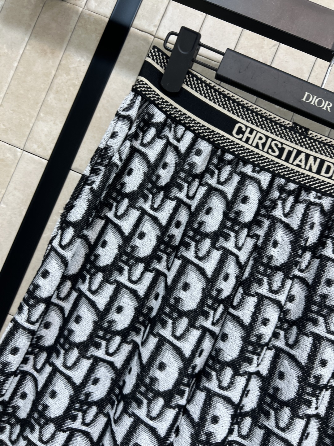 D家 25秋冬新款 D字母提花针织休闲裤 搭配各种t和针织衫都可 简简单单很有时髦感 轻松搞定通勤日常穿