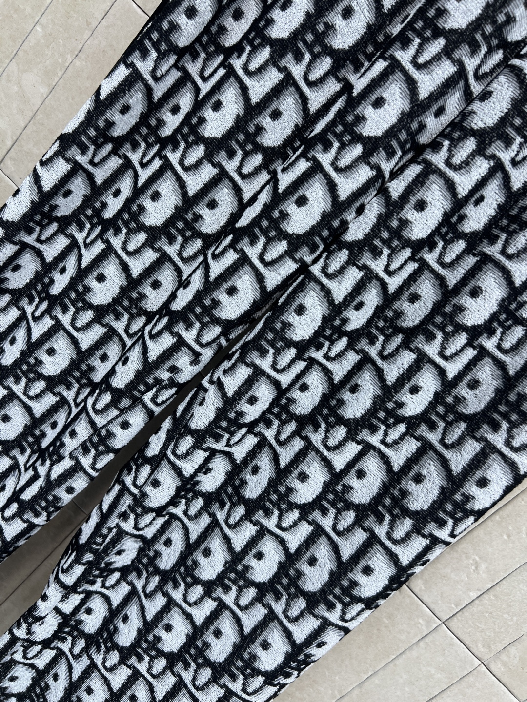 D家 25秋冬新款 D字母提花针织休闲裤 搭配各种t和针织衫都可 简简单单很有时髦感 轻松搞定通勤日常穿