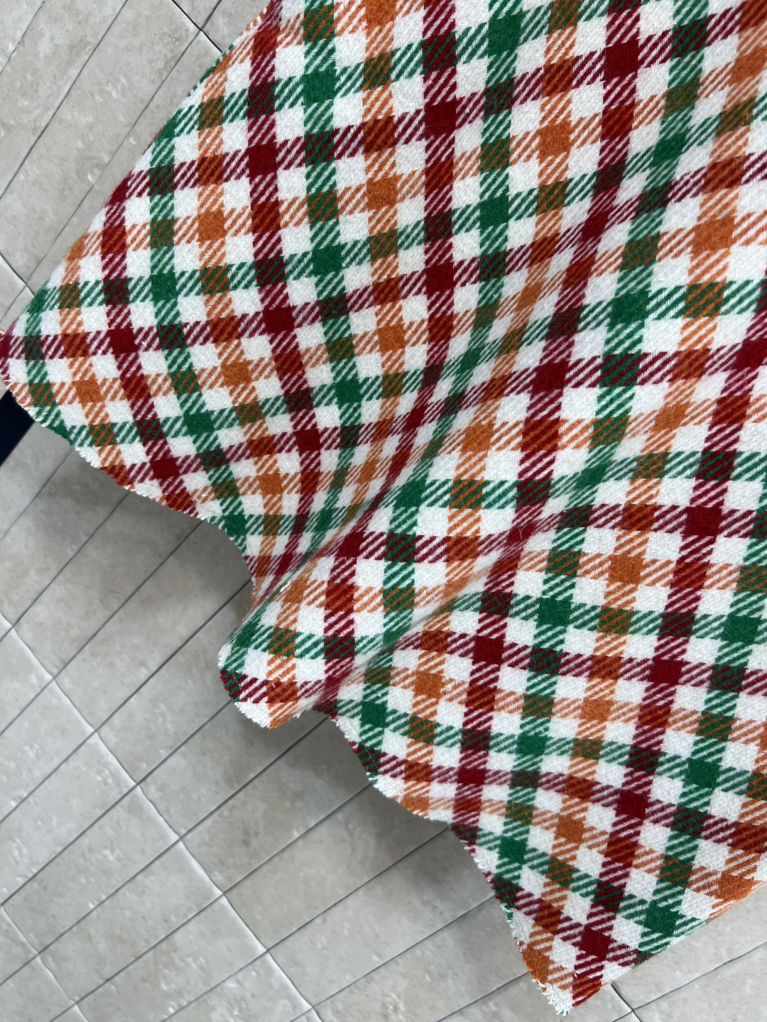 MIu家 25秋冬新款 复古格纹高腰半身裙 冬天搭配小能手 高腰a字裙摆 上身超级比例感 柔软又舒适 可