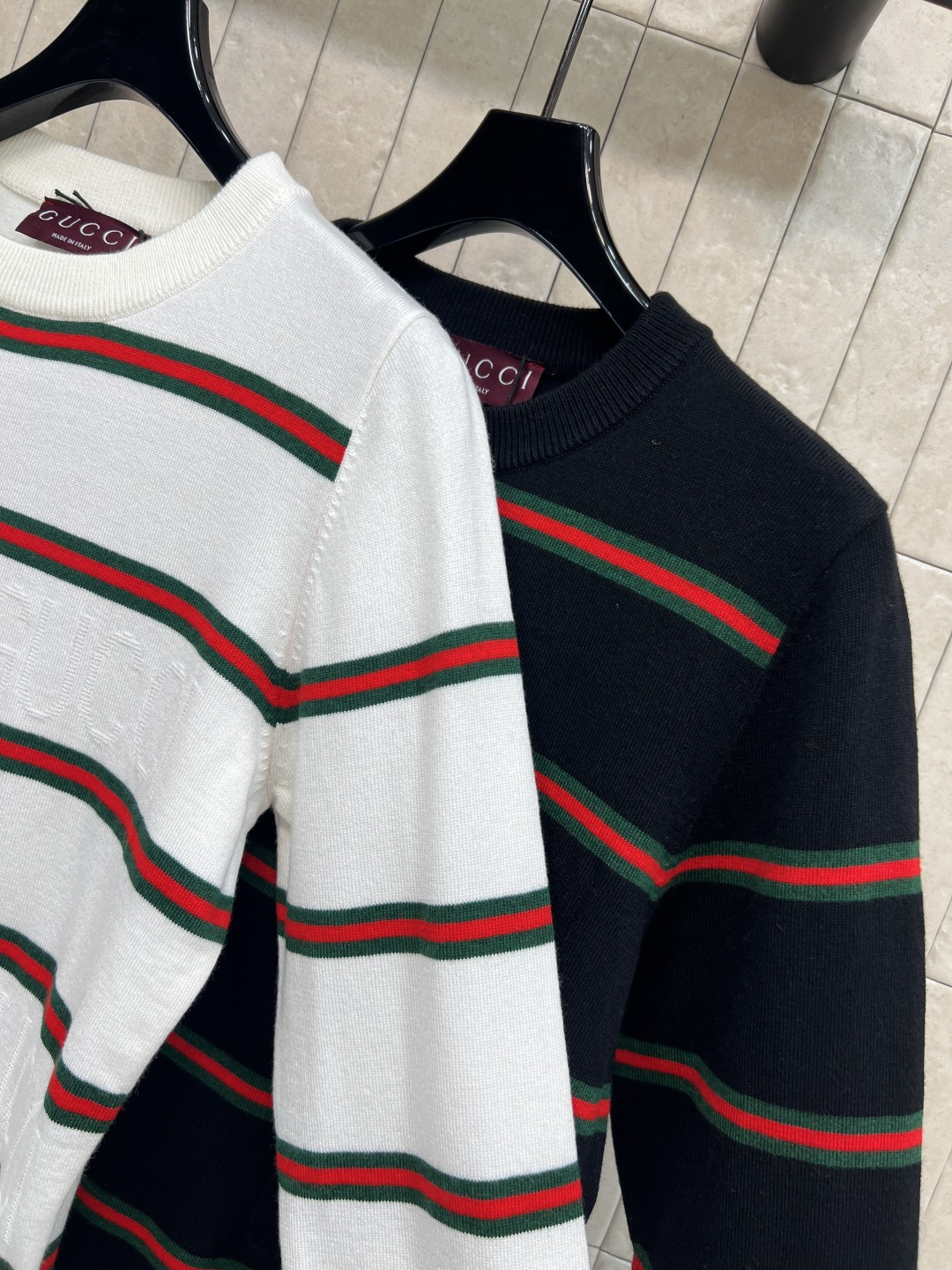 G家 25秋冬新款 条纹针织套头圆领长袖衫 定位提花logo点缀 经典红绿织带设计 上身减龄又百搭显瘦小