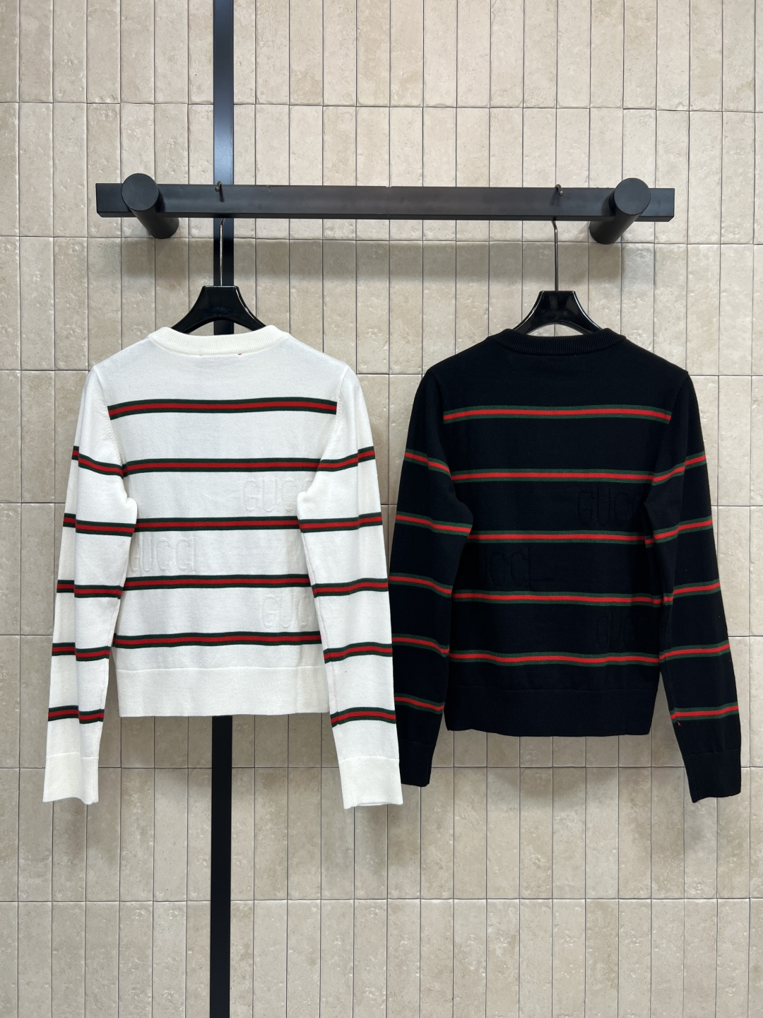 G家 25秋冬新款 条纹针织套头圆领长袖衫 定位提花logo点缀 经典红绿织带设计 上身减龄又百搭显瘦小