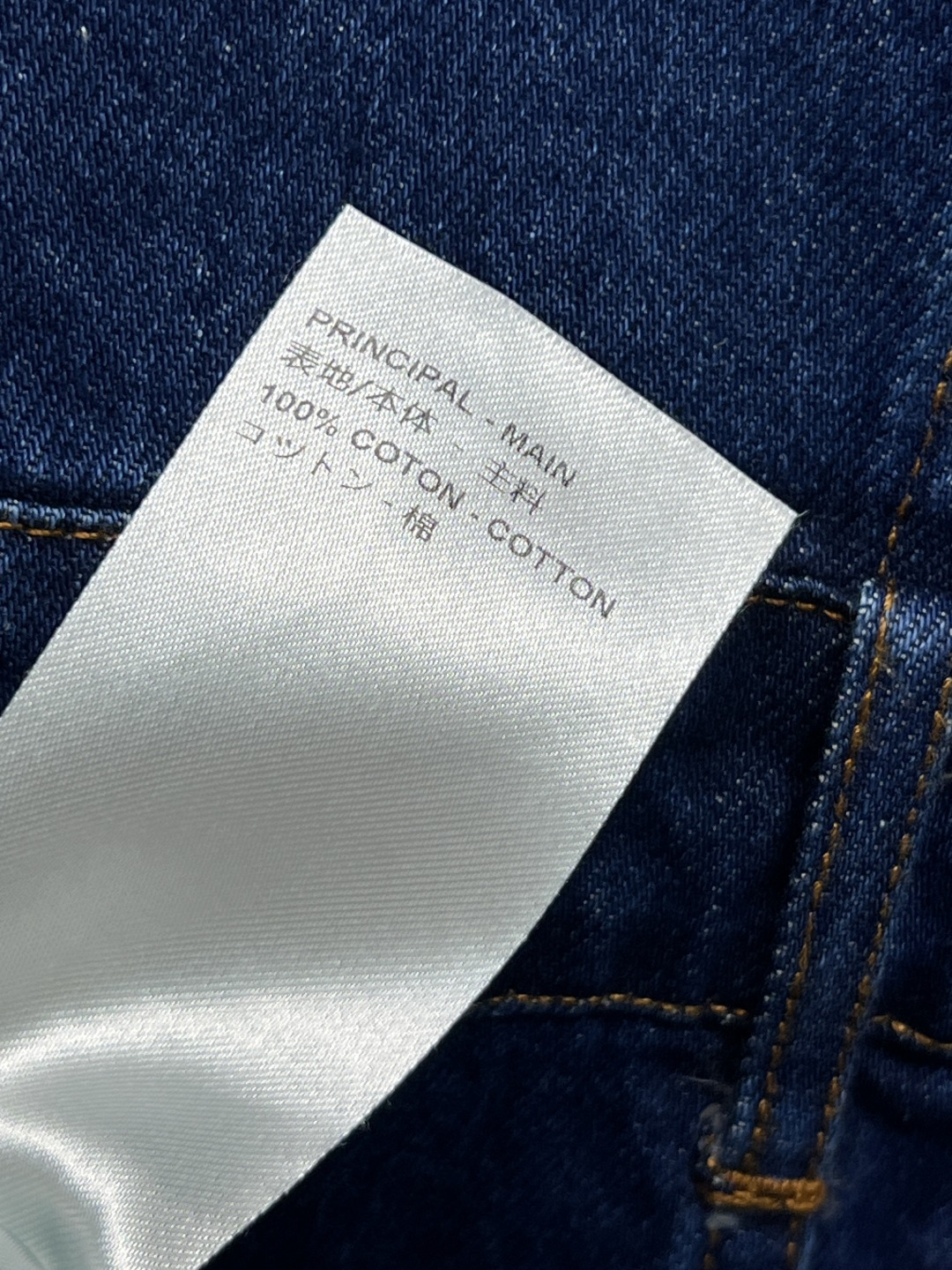 L家 25秋冬新款 猫咪🐱皮牌装饰深蓝色牛仔短裙 YB开模定制的五金配件 高腰a字裙摆 裙型提臀显瘦 定