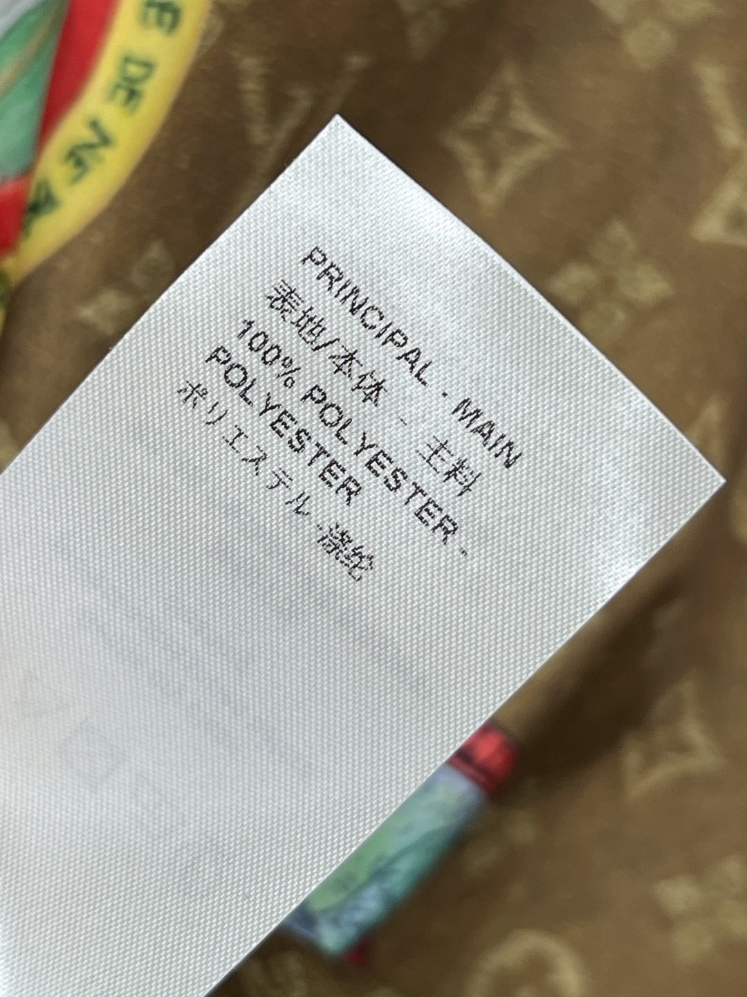 L家 25秋冬新款 猫咪联名限定 邮票老花连帽夹克外套 小宽松版型 定制邮票老花面料轻薄不压身 搭配同系