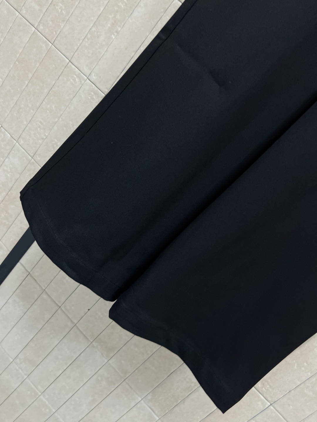 D家 25秋冬新款 金属logo腰带装饰西装裤 上身立马营造胸一下全是腿的感觉 无敌巨巨巨显瘦 垂感简直