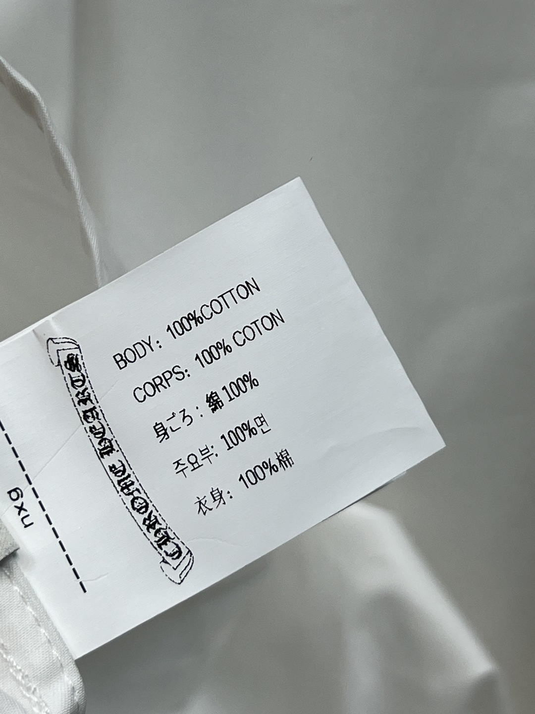 25秋冬新款 徽章领带装饰衬衫 不一样的设计感 无敌帅气的衬衫 简约设计 加入了领带装饰更加显质感时髦范