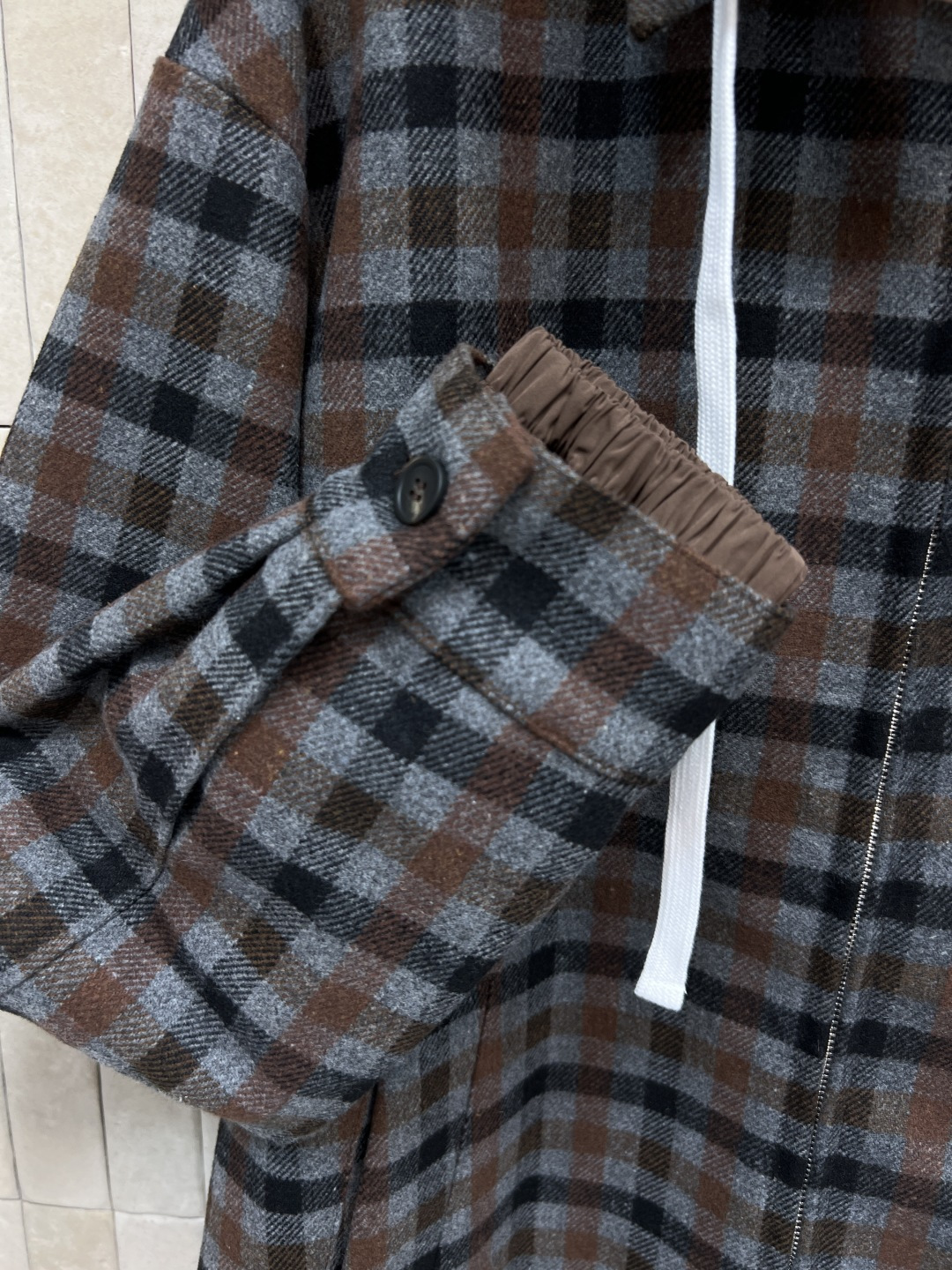 MIu家 26秋冬新款 连帽拼接格纹夹克外套 可拆卸撞色连帽设计 基础翻领格纹衬衫版型上身百搭不挑人 立