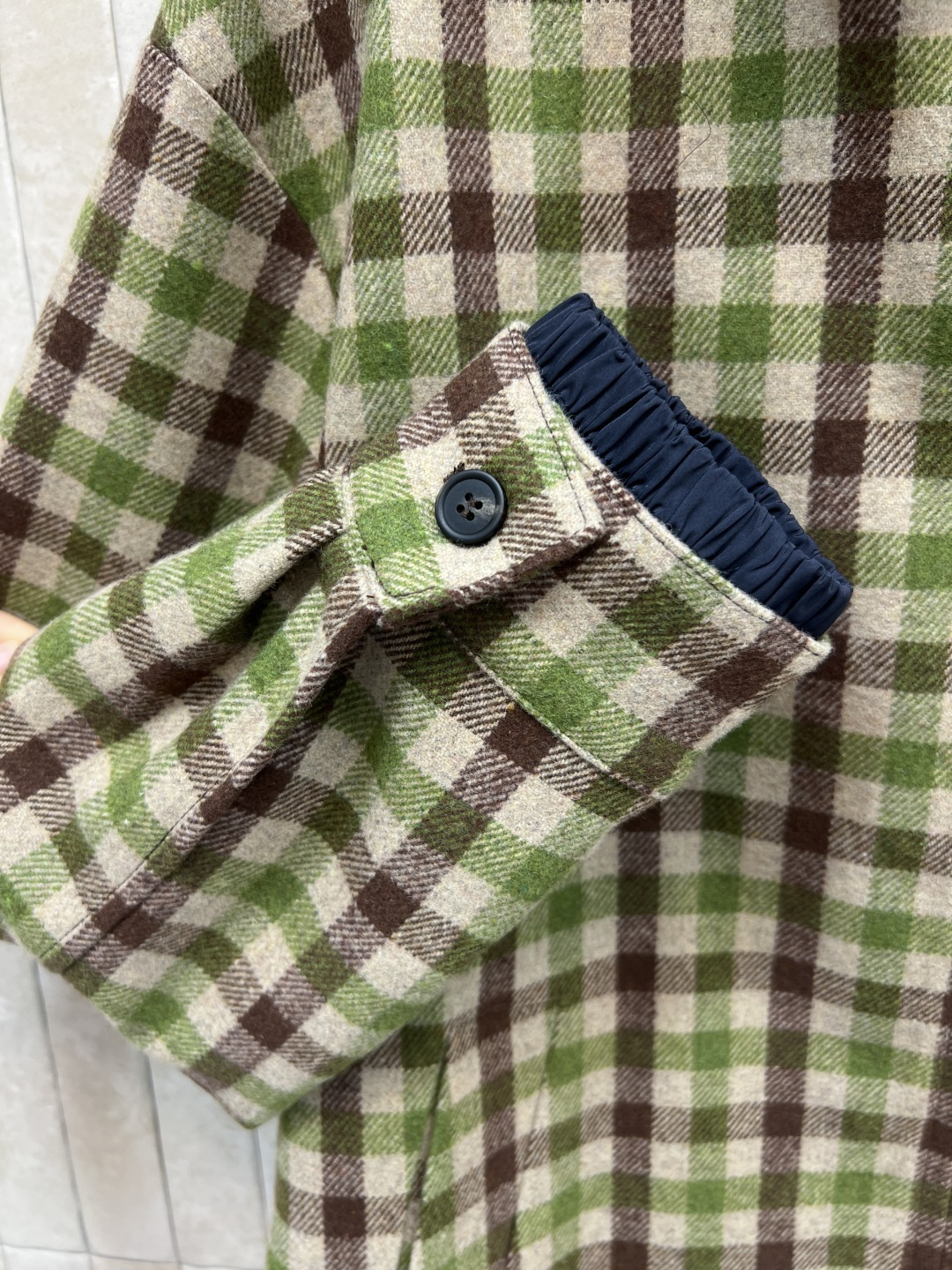 MIu家 26秋冬新款 连帽拼接格纹夹克外套 可拆卸撞色连帽设计 基础翻领格纹衬衫版型上身百搭不挑人 立