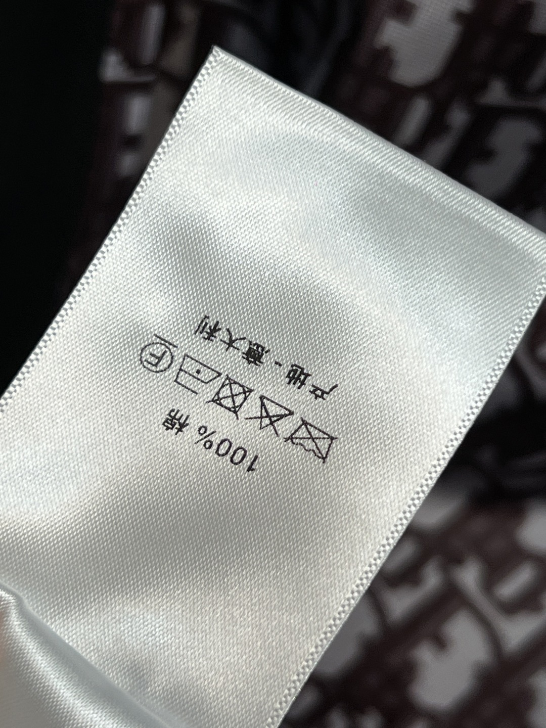 D家 25秋冬新款 连帽立领中长款风衣 博主范穿搭指南 时髦又有风度 可拆卸连帽立领中长款设计 配上腰带