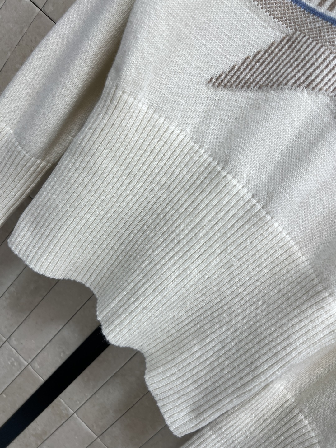 D家 25秋冬新款 星星提花大翻领针织毛衣 YB定染纱线 不是看图做货版本 定位字母+五角星星撞色提花图