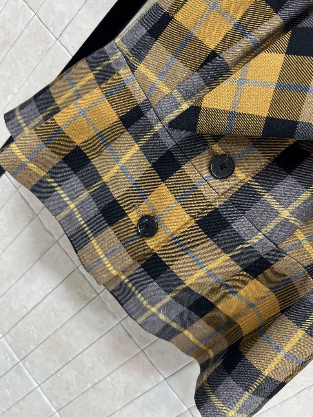 D家 25秋冬新款 复古格纹毛呢系列 泡泡袖小外套+西装外套+一片式百褶短裙+一片式百褶半身裙+吊带连衣