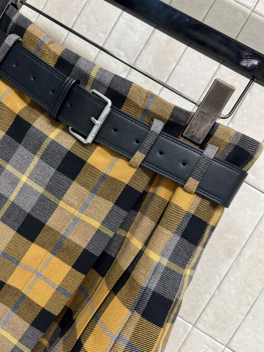 D家 25秋冬新款 复古格纹毛呢系列 泡泡袖小外套+西装外套+一片式百褶短裙+一片式百褶半身裙+吊带连衣