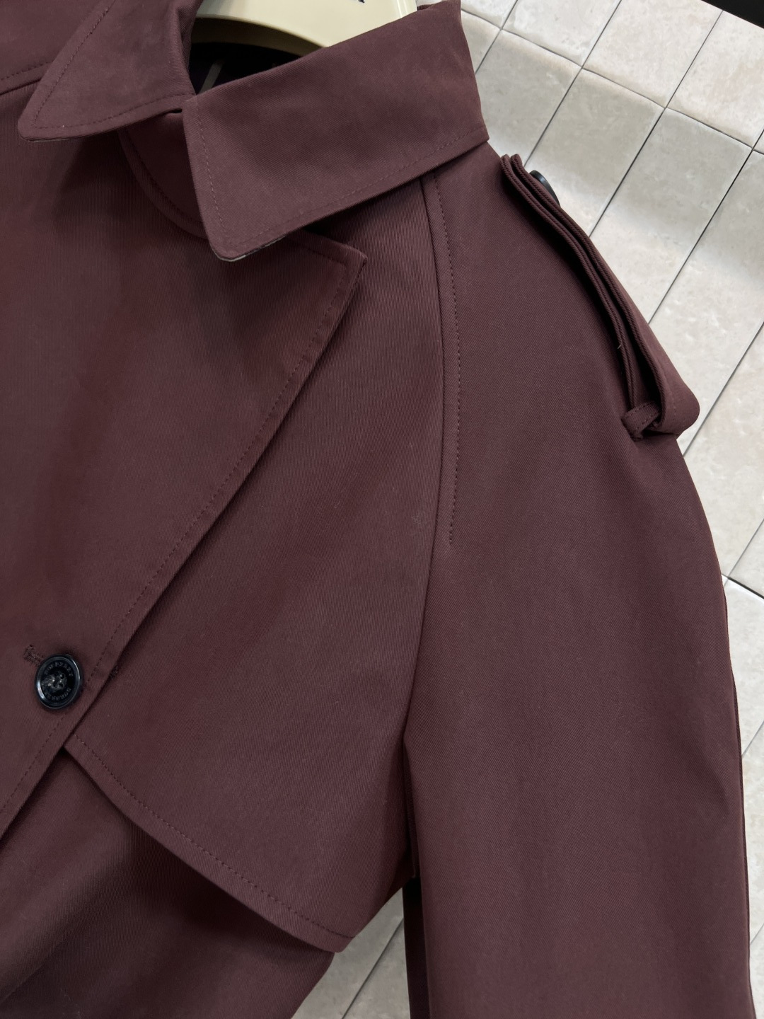 BUR家 25秋冬新款 翻领短款夹克外套 永不过时的复古机车夹克 有一种骑士风 自带帅气感 廓形干净利落