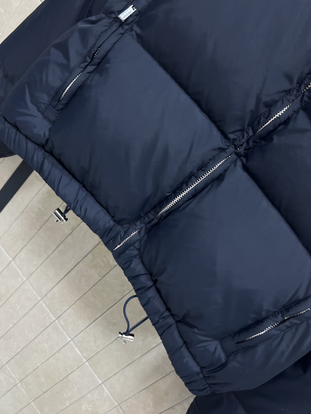 MIu家 25秋冬新款 立领短款羽绒服 外套呈方正版型 面包短款羽绒服 面包服系列 已经成为秋冬时尚单品