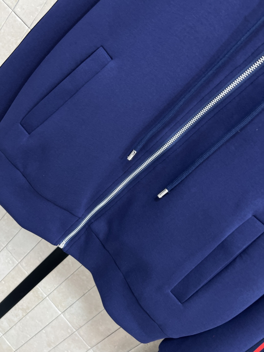 G家 25秋冬新款 经典红绿拼色logo运动休闲套装 连帽拉链外套+松紧腰阔腿裤 一套上身帅气又拉风 美