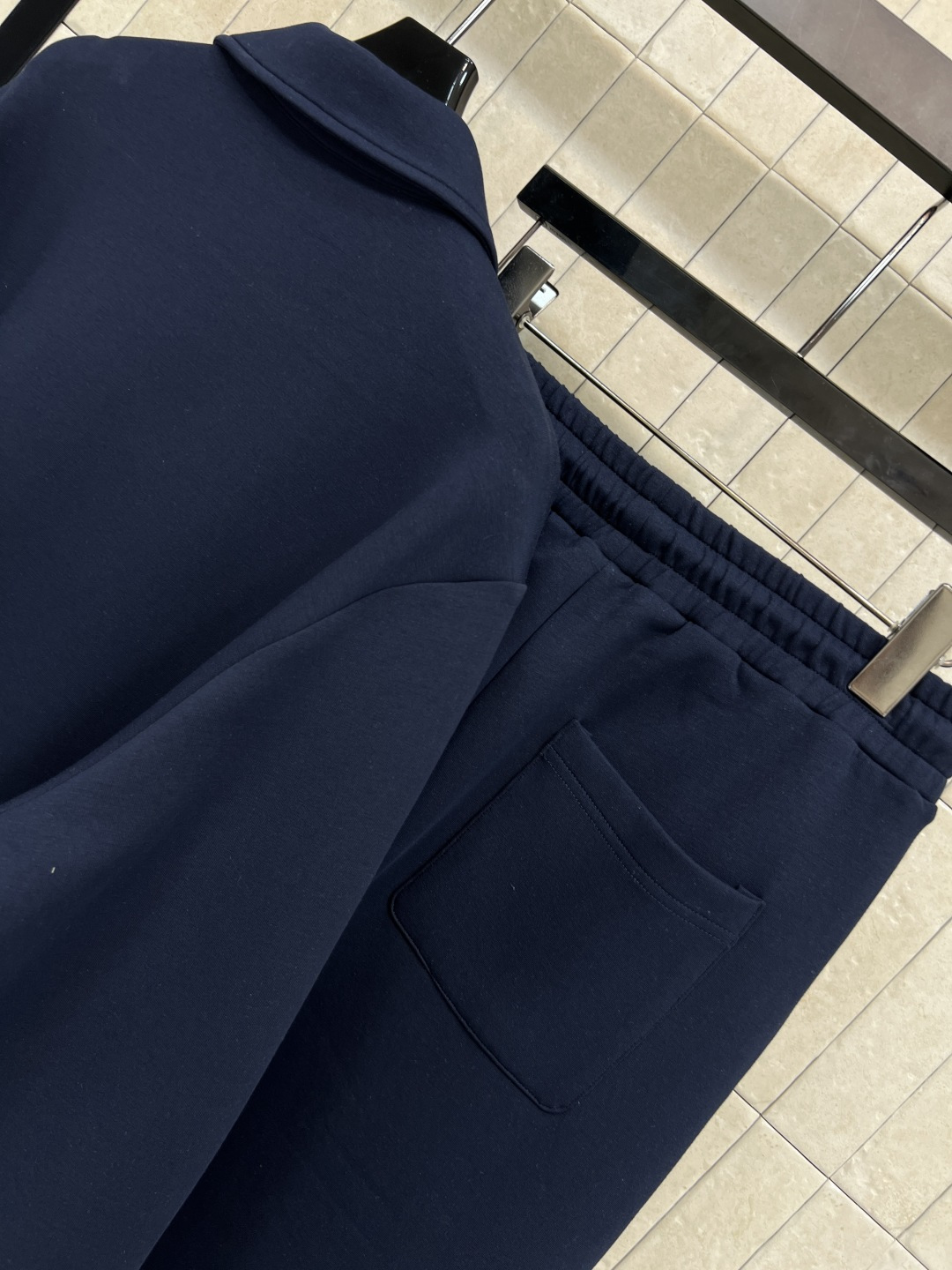 PD家 25秋冬新款 三角标连帽休闲套装 连帽拉链外套+高腰阔腿裤 一套搭配休闲慵懒超级随性 显高显瘦绝