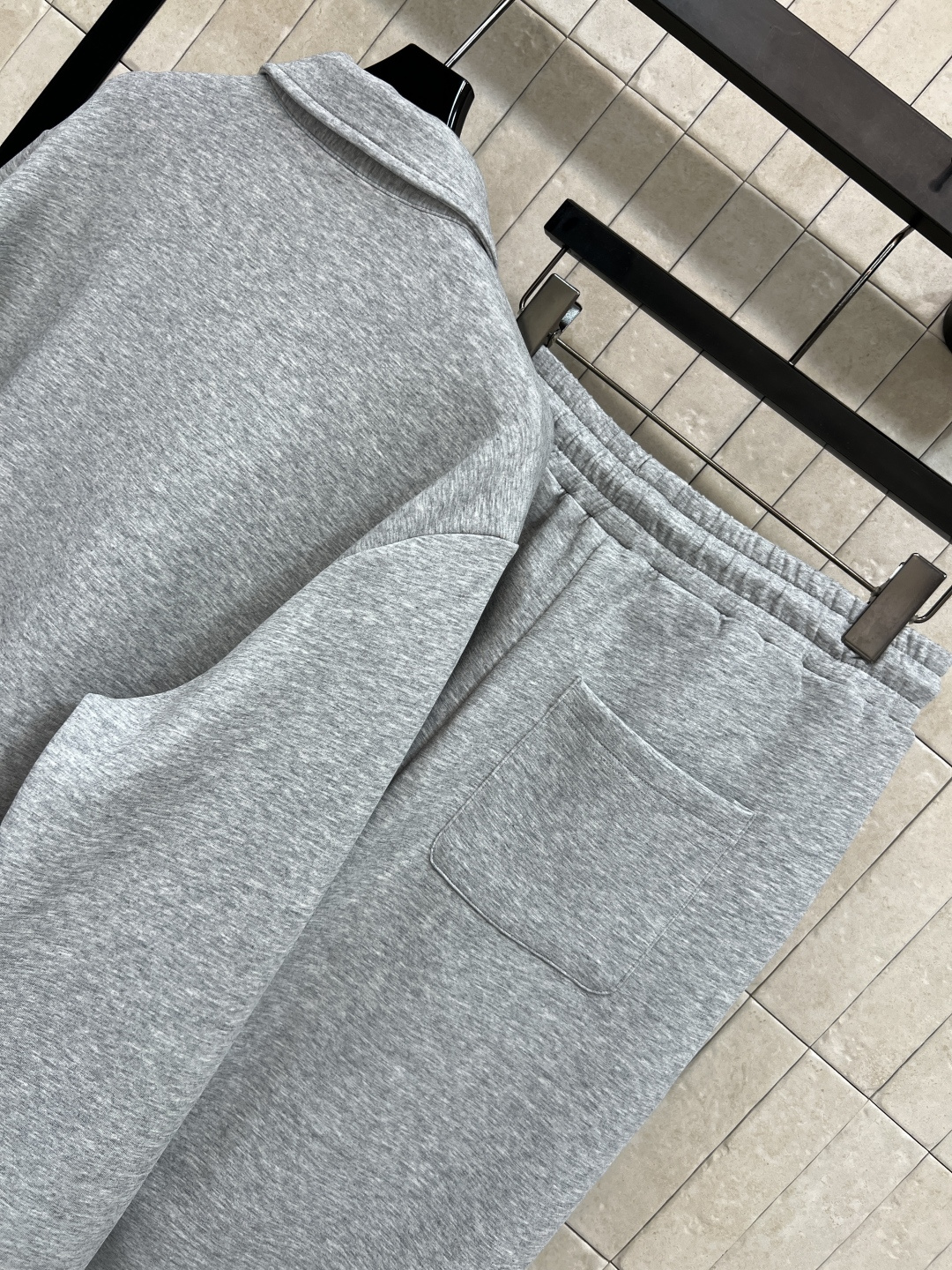 PD家 25秋冬新款 三角标连帽休闲套装 连帽拉链外套+高腰阔腿裤 一套搭配休闲慵懒超级随性 显高显瘦绝