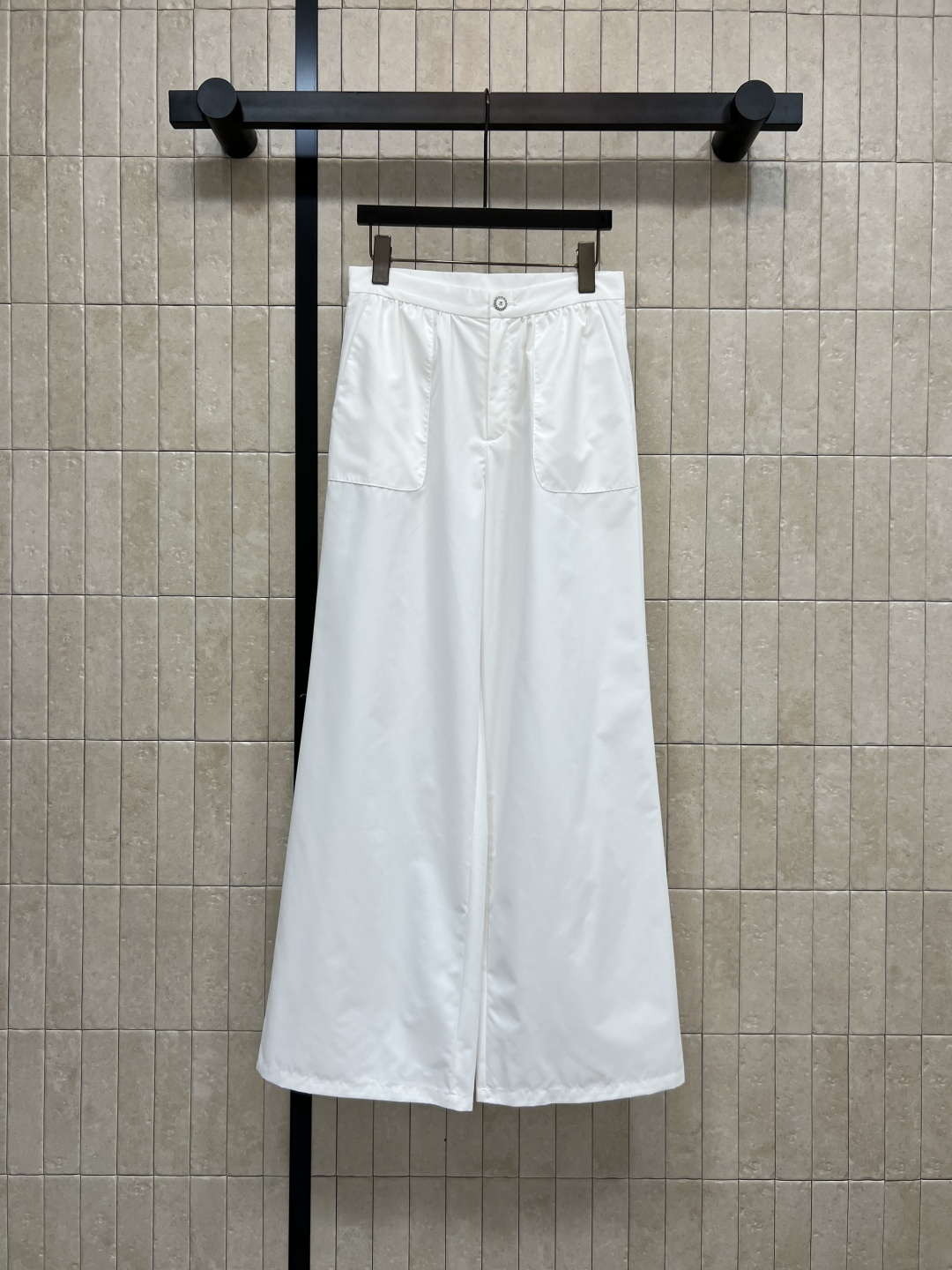 NO:535078,Xiaoxiangjia 25 autumn and winter new style, high waist wide-leg casual pants, fashionable essentials, high waist straight wide-leg pants, upper body is not fitted with flesh, super comfortable feeling, simple but not losing the design sense, one color three-code Size/S-M-L,,chanel,alexander wang19860909小香家 25秋冬新款 高腰阔腿休闲裤 时髦精必备单品 高腰直筒阔腿裤型 上身不贴肉 舒适感超级好 搭配同系列衬衣简约又不失设计感 一色三码 Size/S-M-L,,chanel,alexander wang,Women's clothing