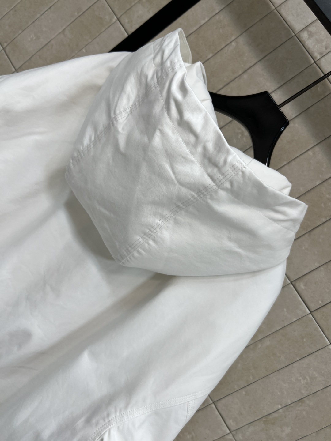 CE家 25秋冬新款 连帽凯旋门刺绣棉服外套 连帽版型上身洋气减龄 宽松廓形百搭不挑人以从容姿态应对天气