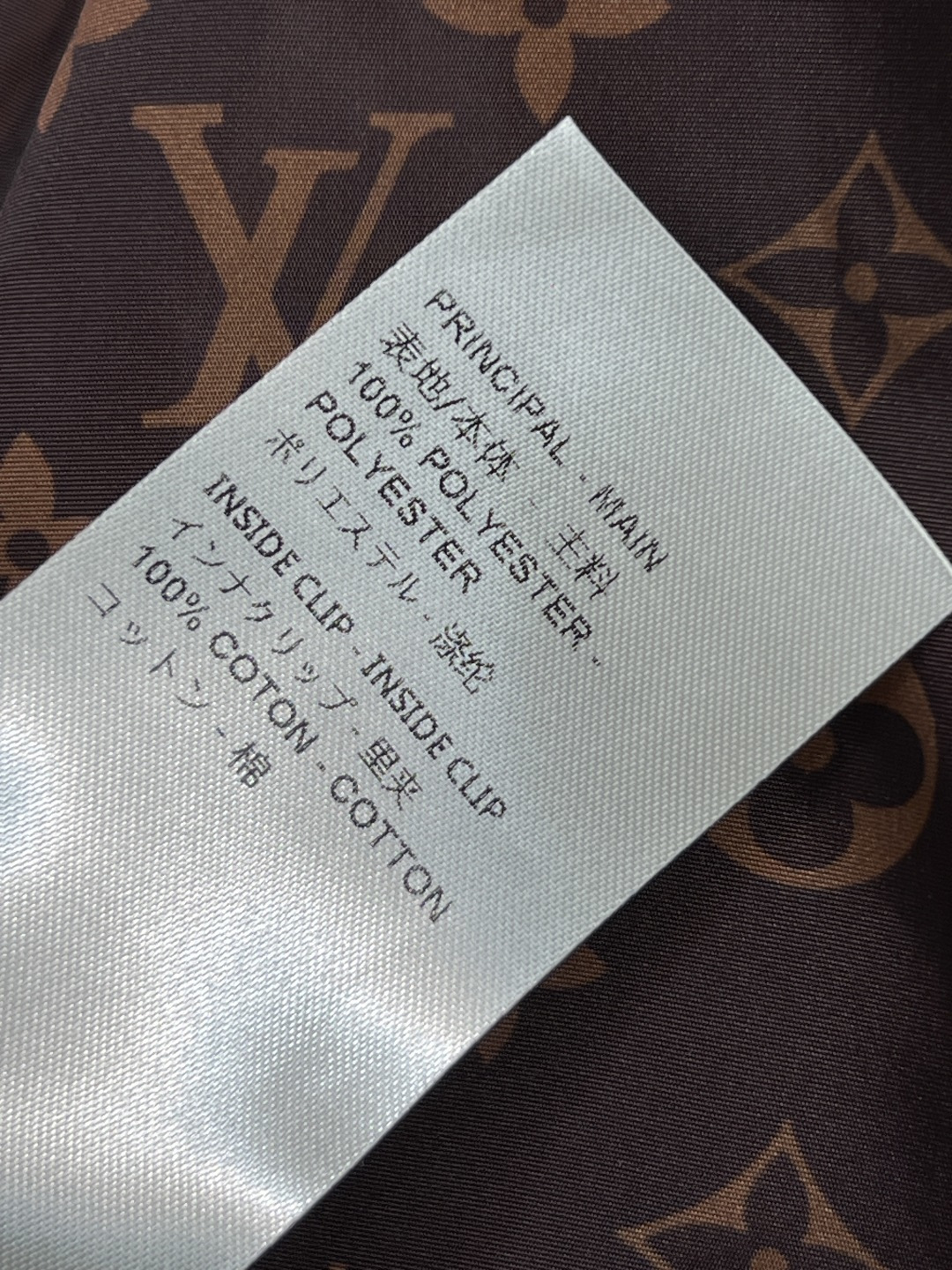L家25秋冬新款 连帽夹克棉服外套 定制复古肌理感面料 连帽宽松版型上身巨显瘦 帅气又拉风的时髦单品 里