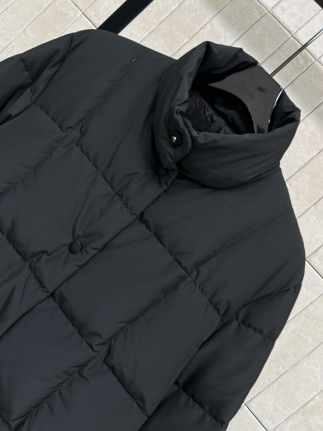 M家 25秋冬新款 立领羽绒面包服 立体剪裁 充绒量和回弹度都超赞 蓬松不压身 国标90绒填充 保暖实穿