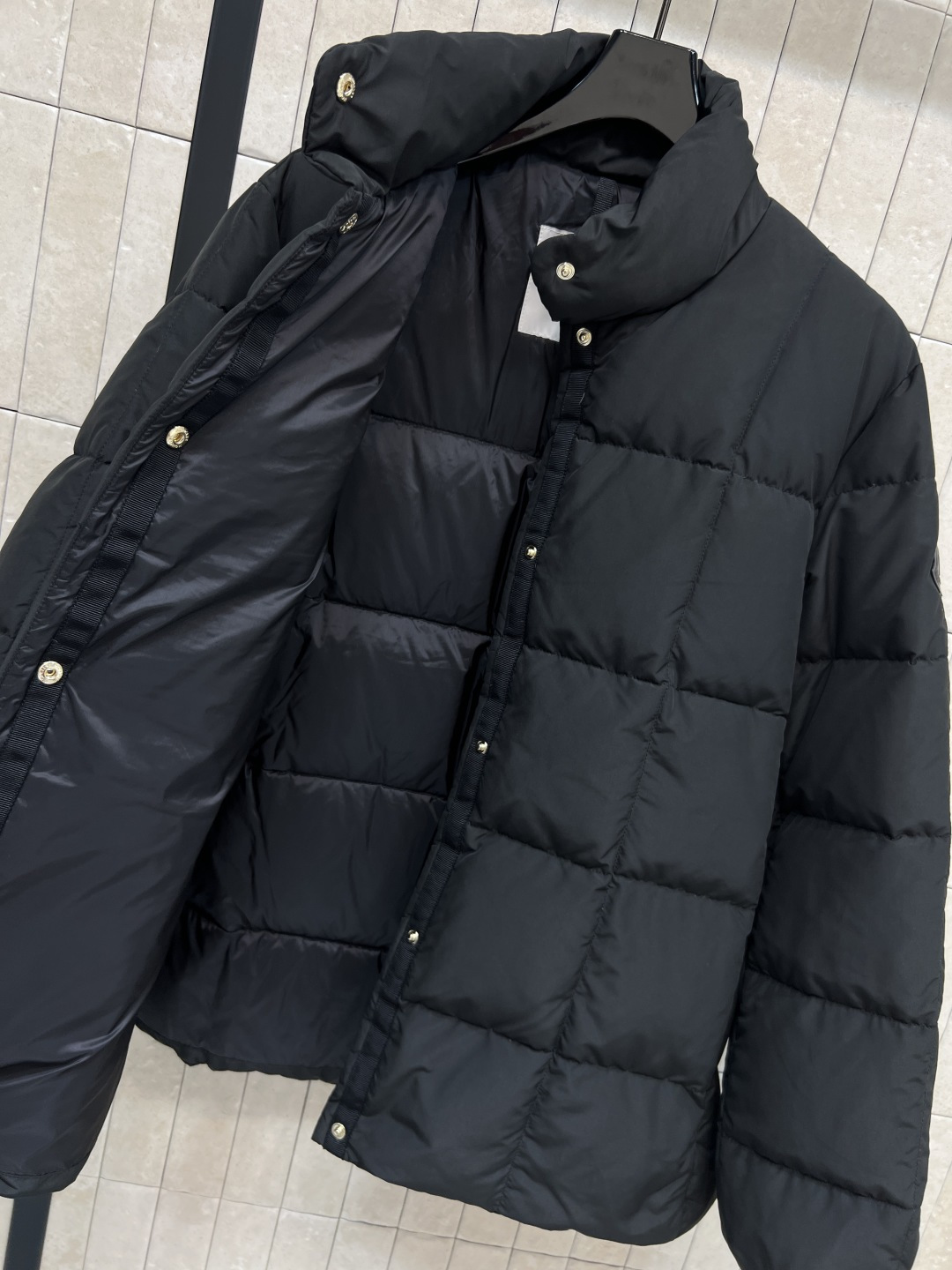 M家 25秋冬新款 立领羽绒面包服 立体剪裁 充绒量和回弹度都超赞 蓬松不压身 国标90绒填充 保暖实穿