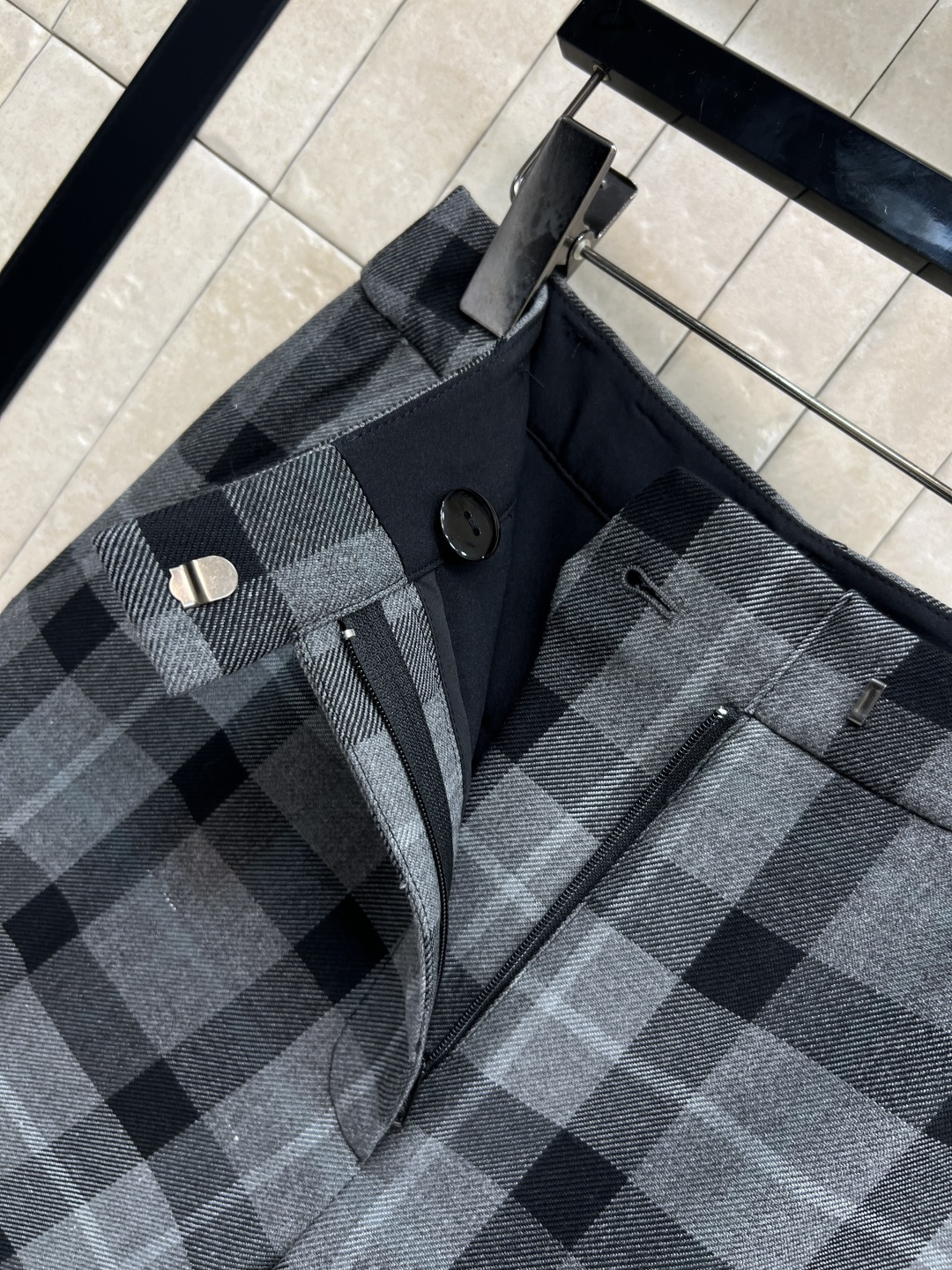 D家 25秋冬新款 复古格纹毛呢系列 格纹高腰A字短裤 超短裤巨显腿长 拉长比例感神器 高腰A字版型遮肉