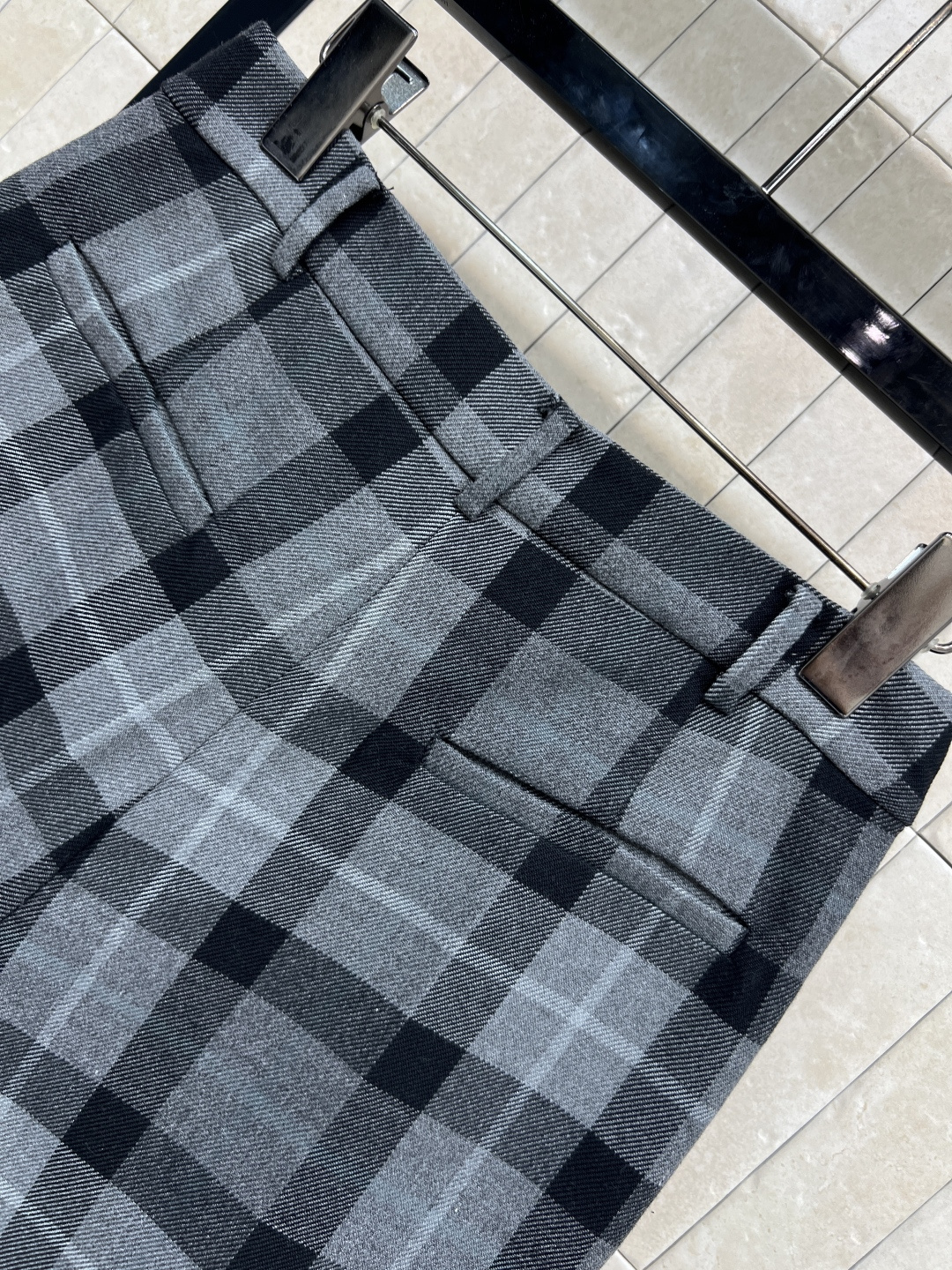 D家 25秋冬新款 复古格纹毛呢系列 格纹高腰A字短裤 超短裤巨显腿长 拉长比例感神器 高腰A字版型遮肉